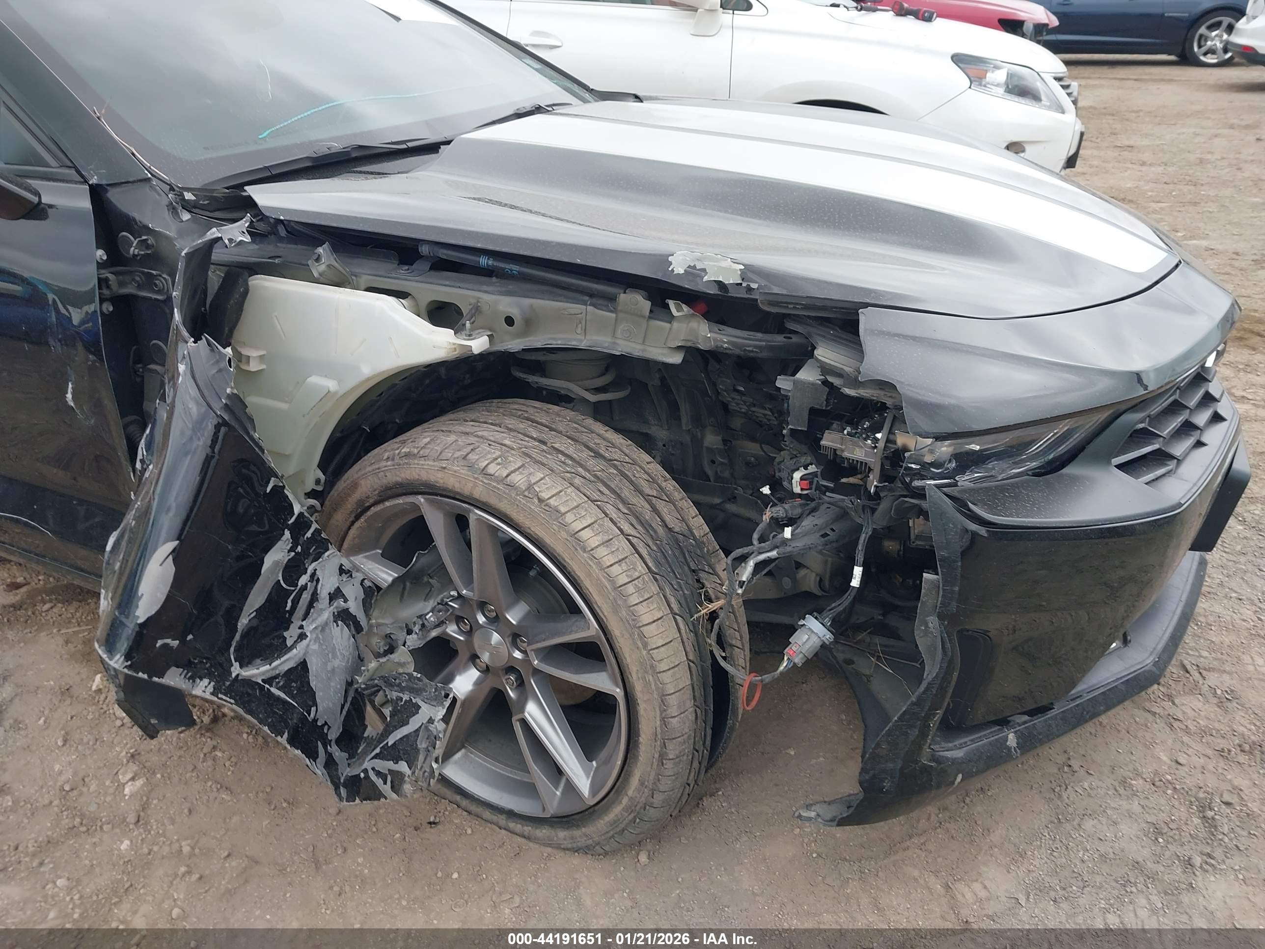 CHEVROLET CAMARO image 6