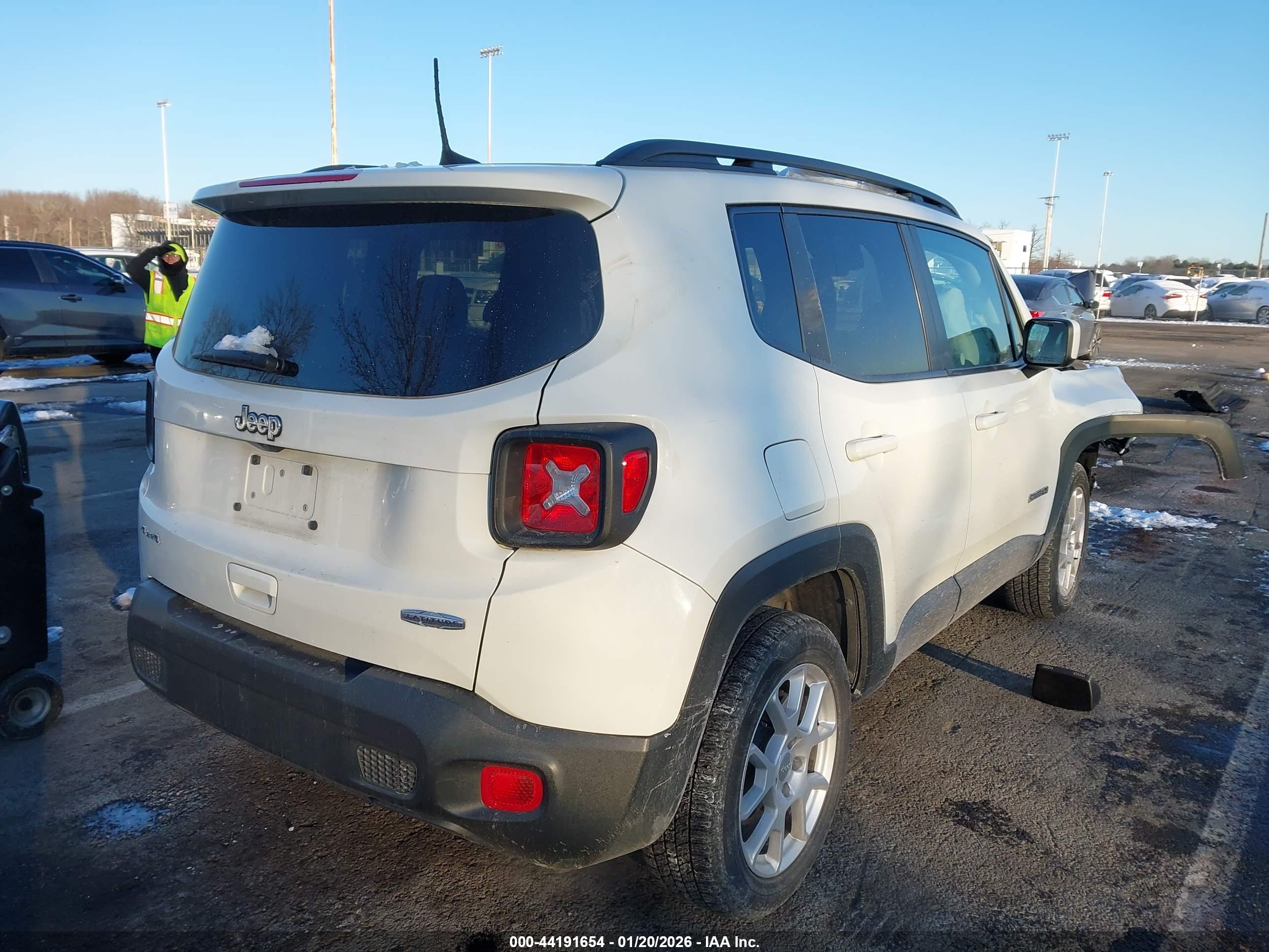 JEEP RENEGADE image 4