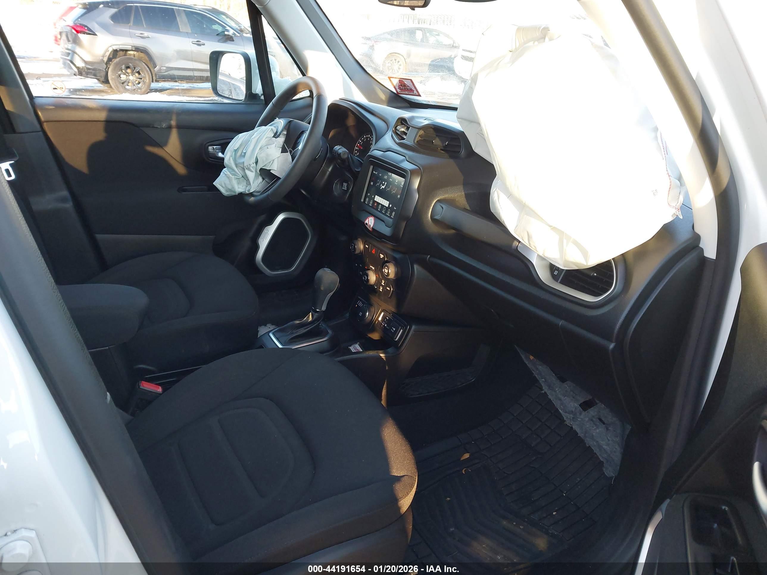 JEEP RENEGADE image 5