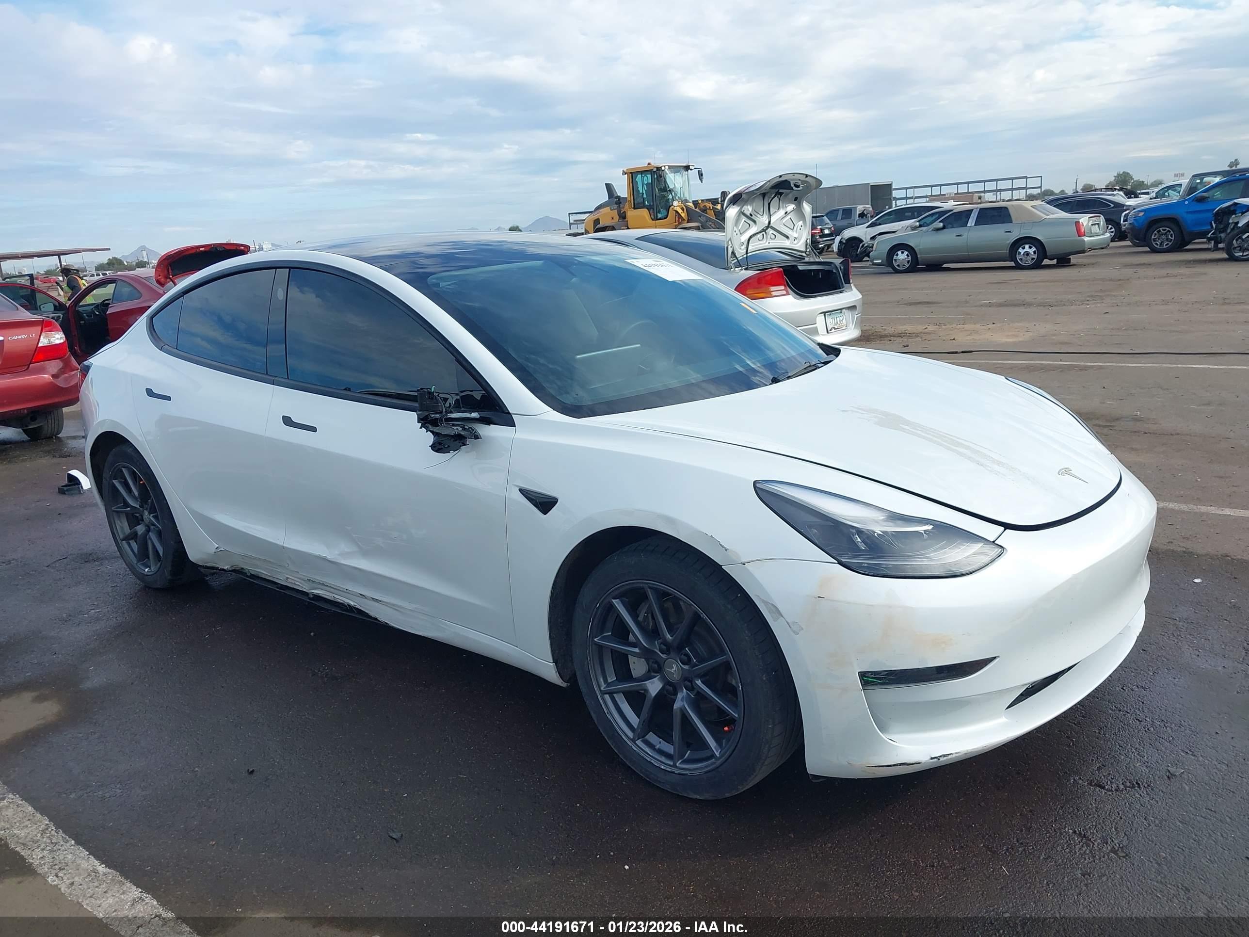 TESLA MODEL image 6