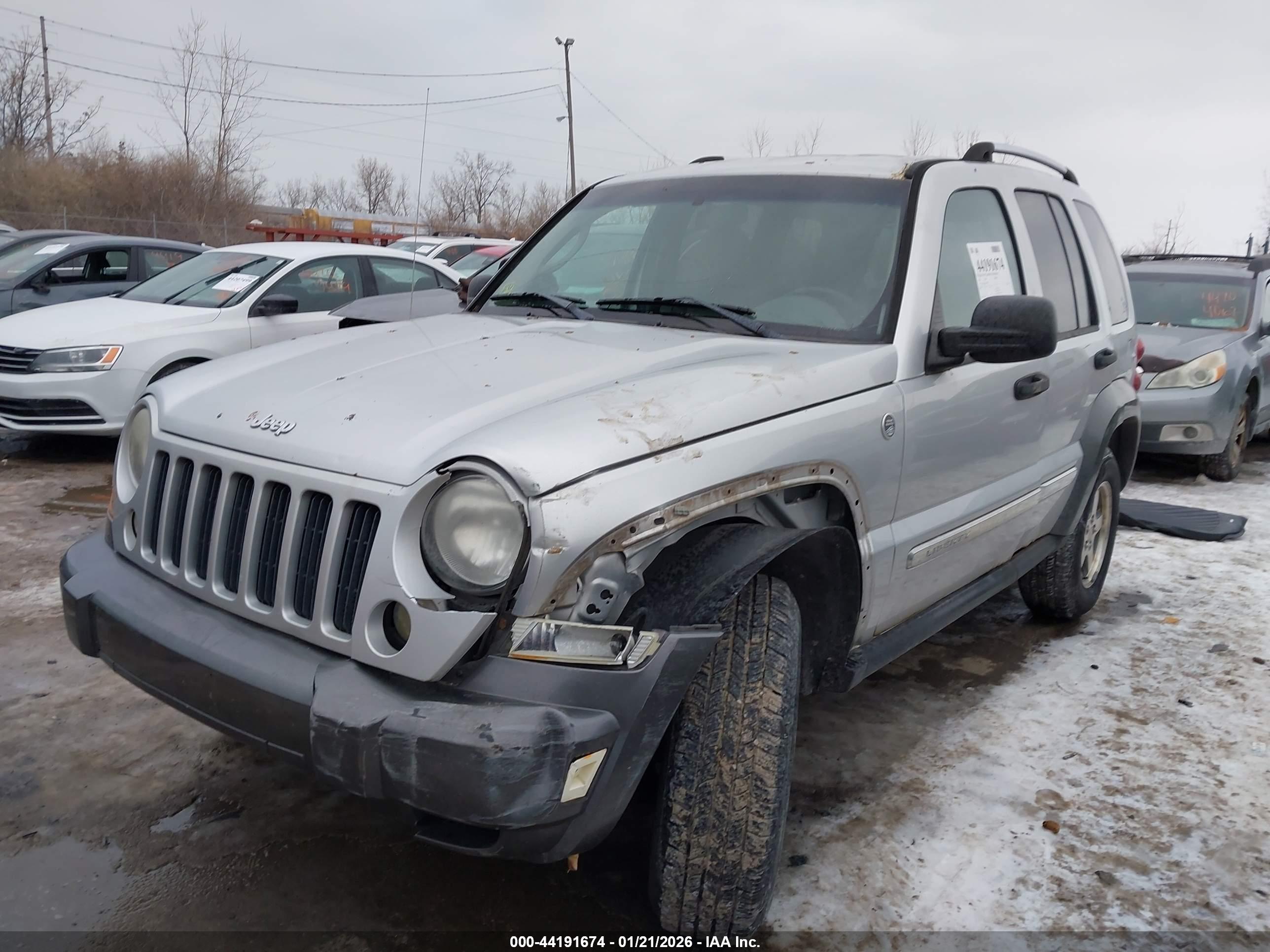 JEEP LIBERTY image 2
