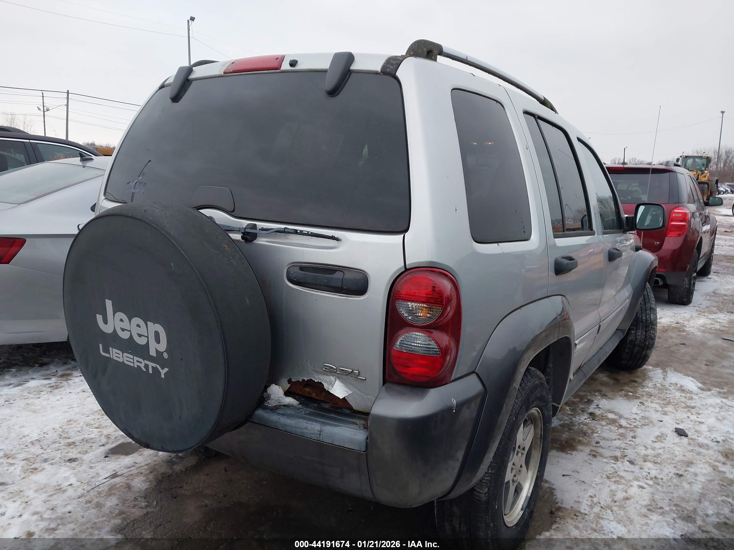 JEEP LIBERTY image 4