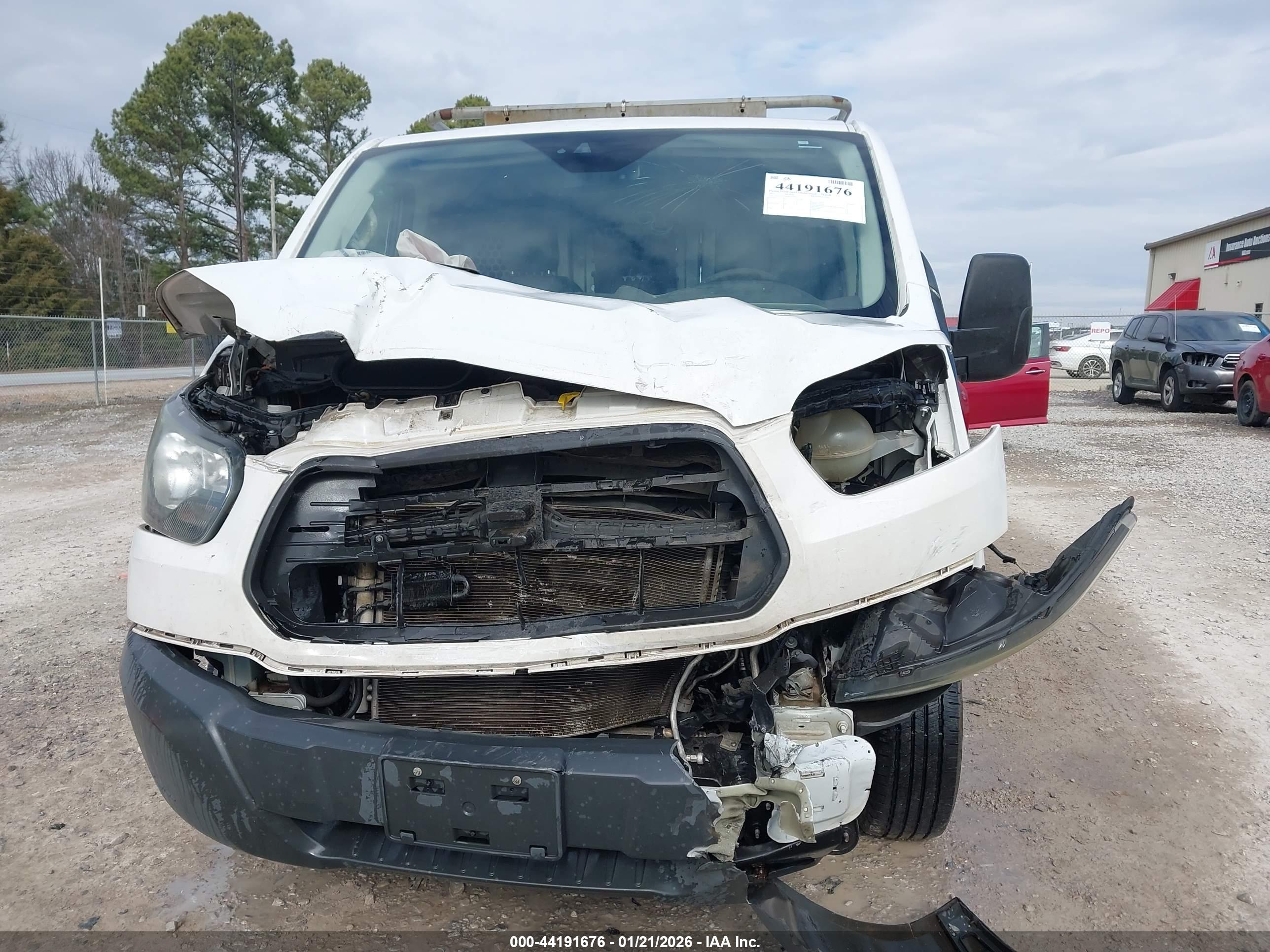 FORD TRANSIT-250 image 6