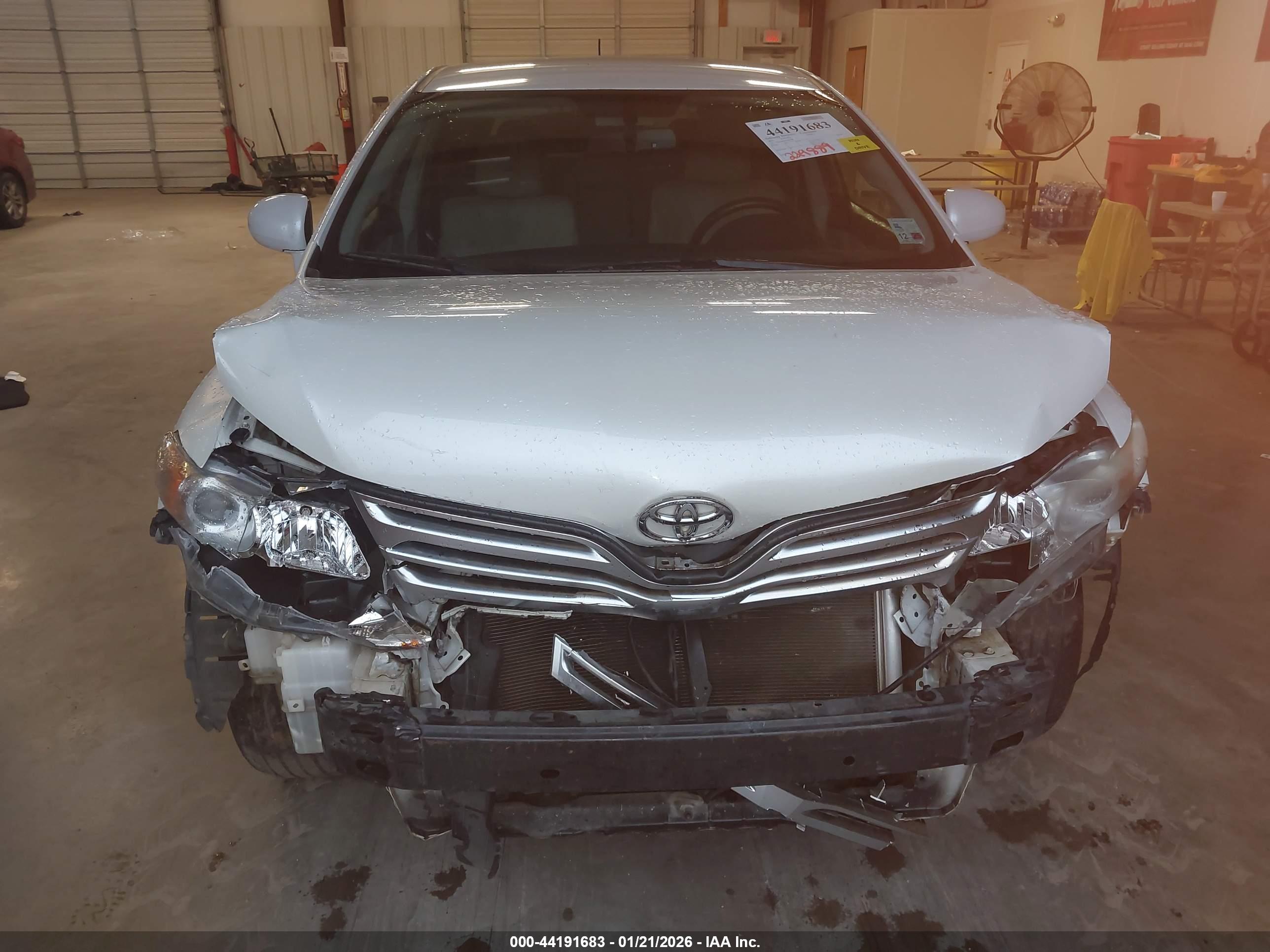 TOYOTA VENZA image 10