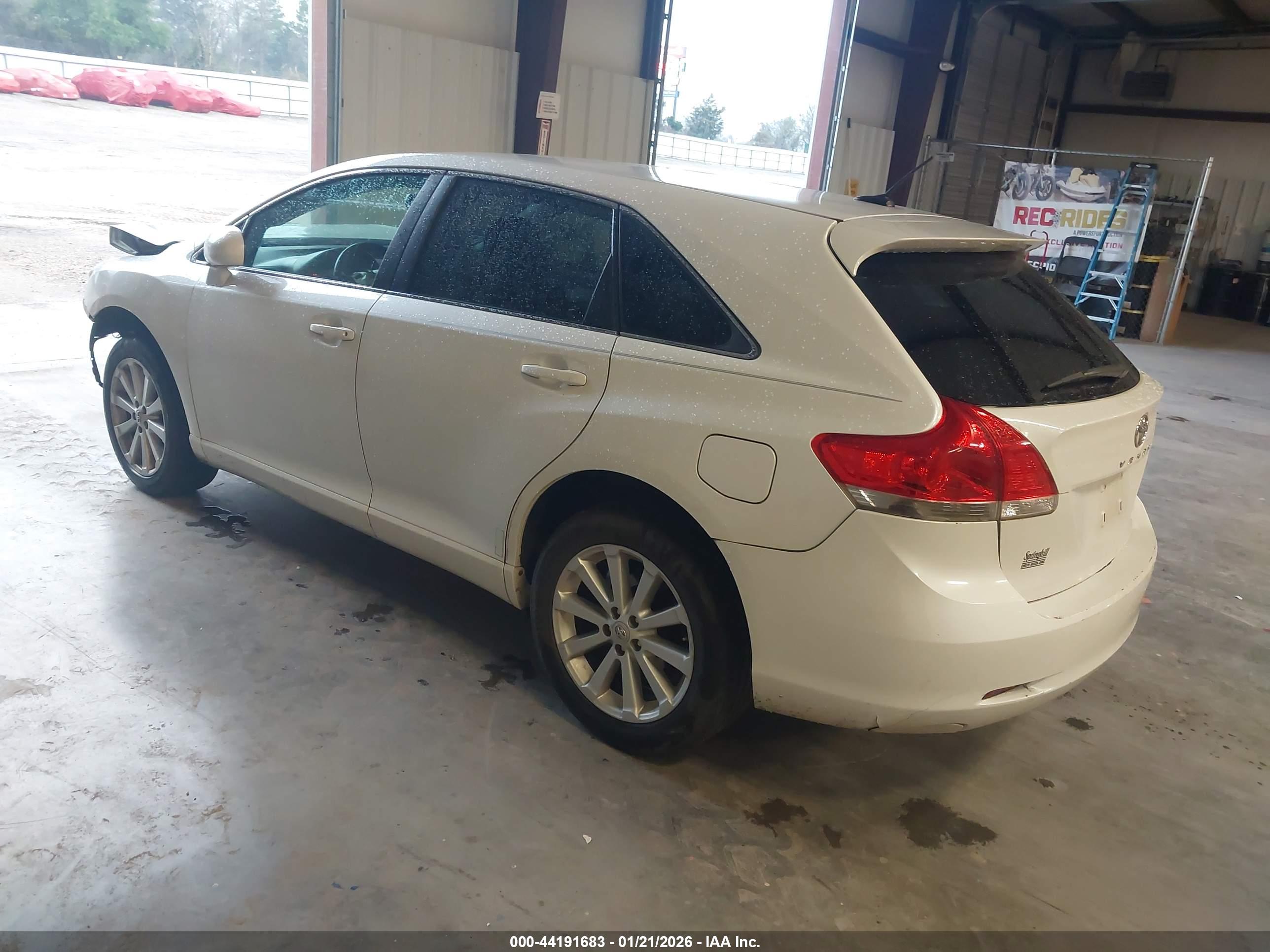 TOYOTA VENZA image 3