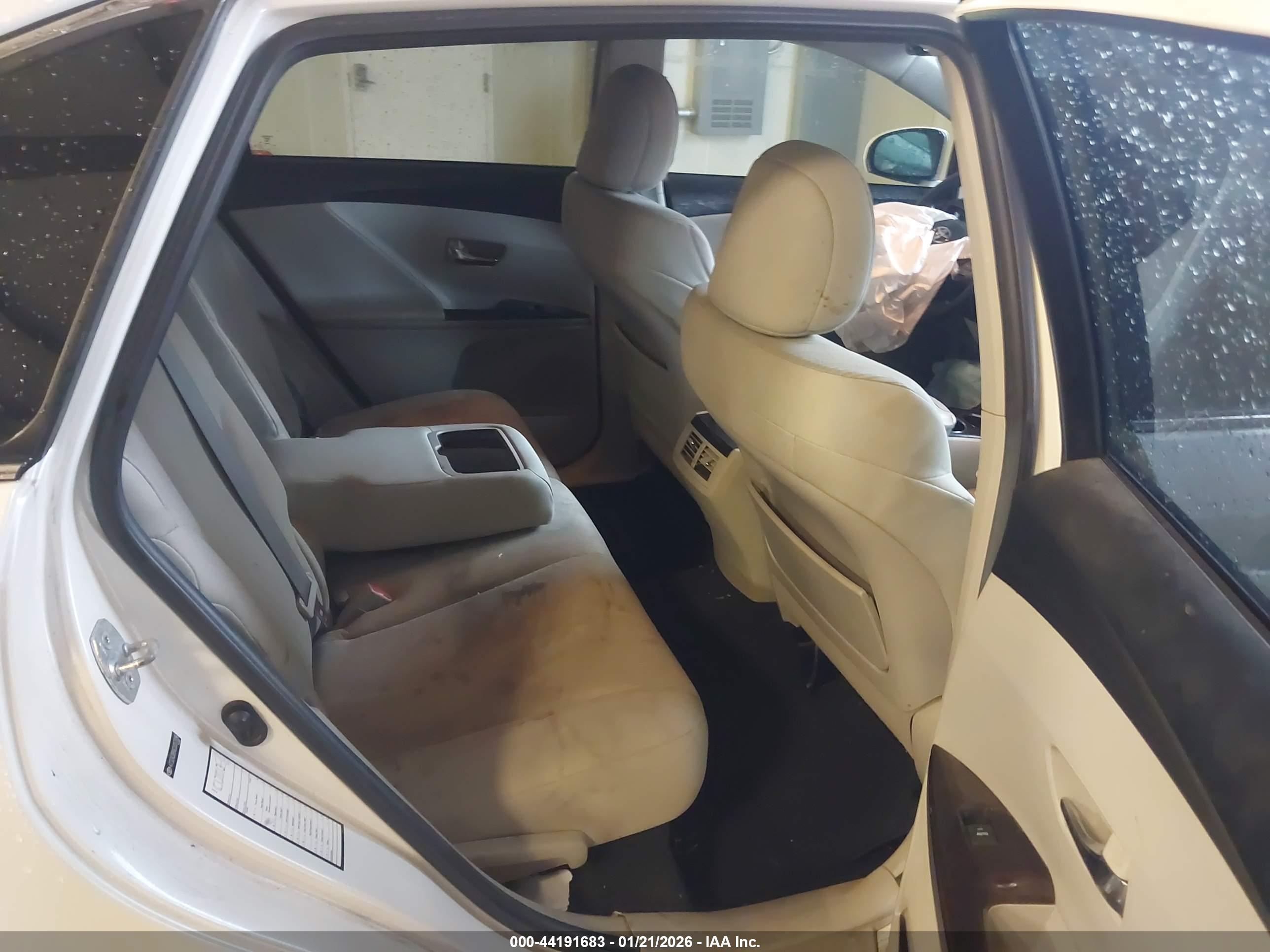 TOYOTA VENZA image 8