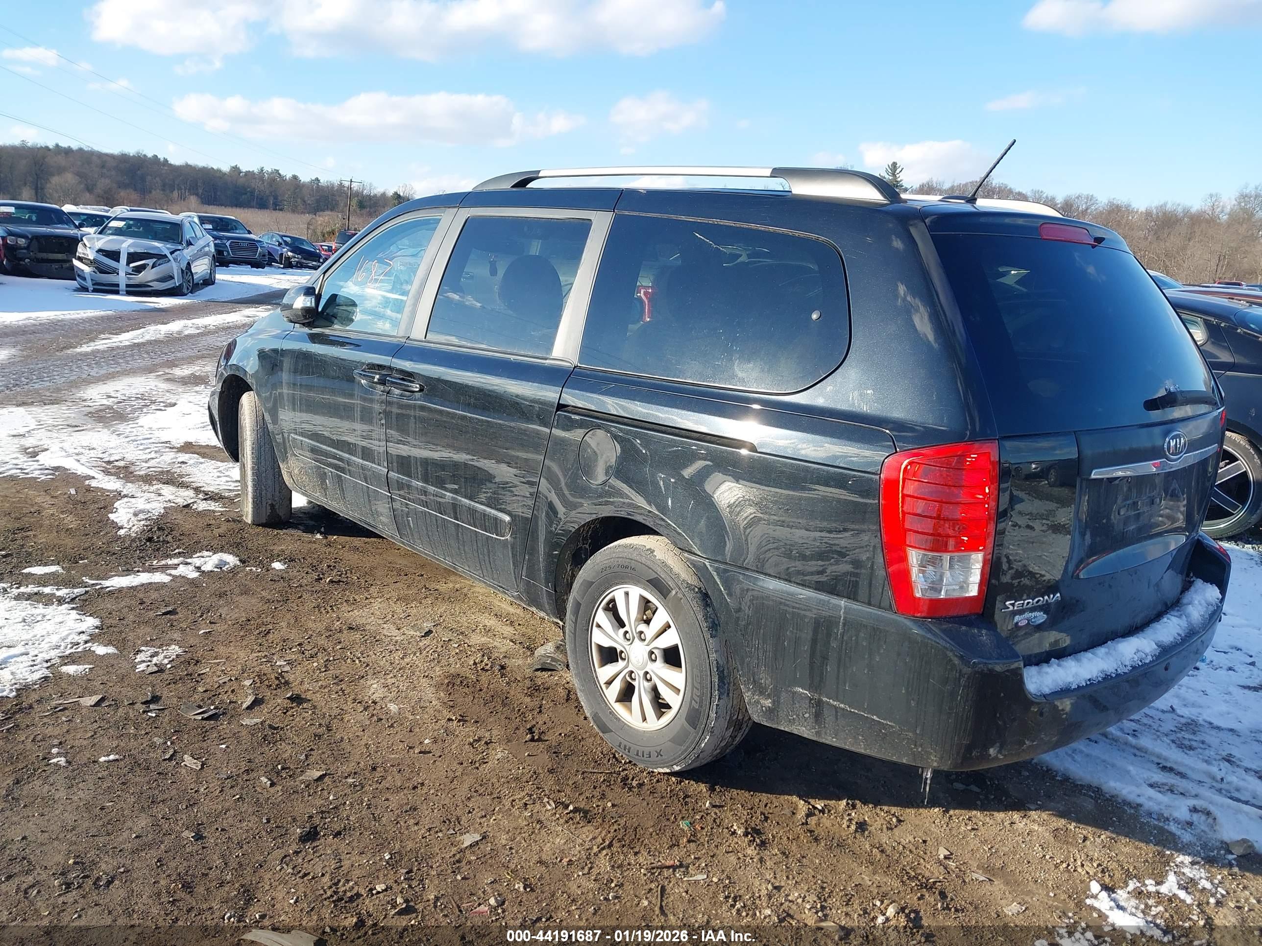 KIA SEDONA image 3