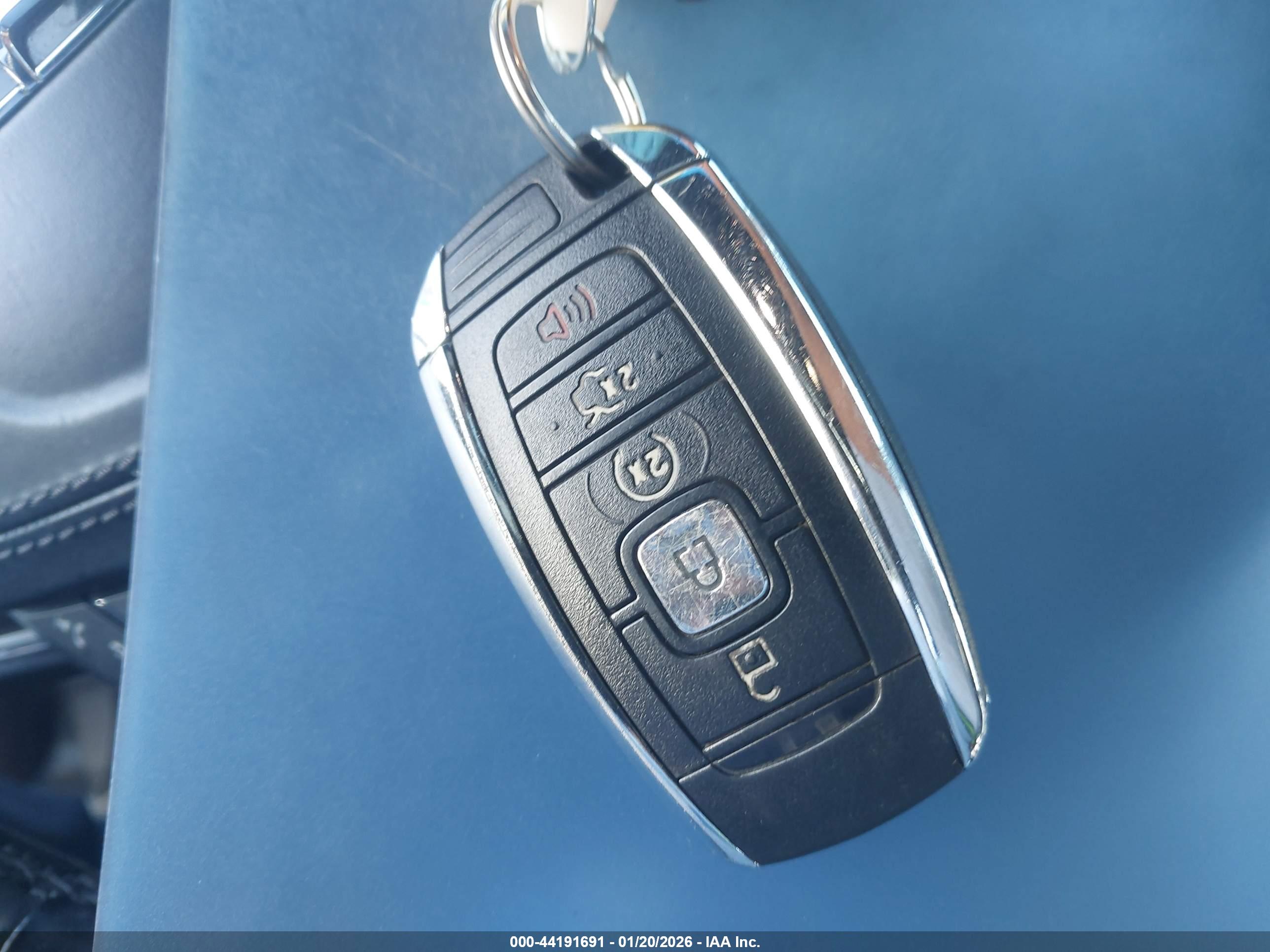 LINCOLN MKZ image 11