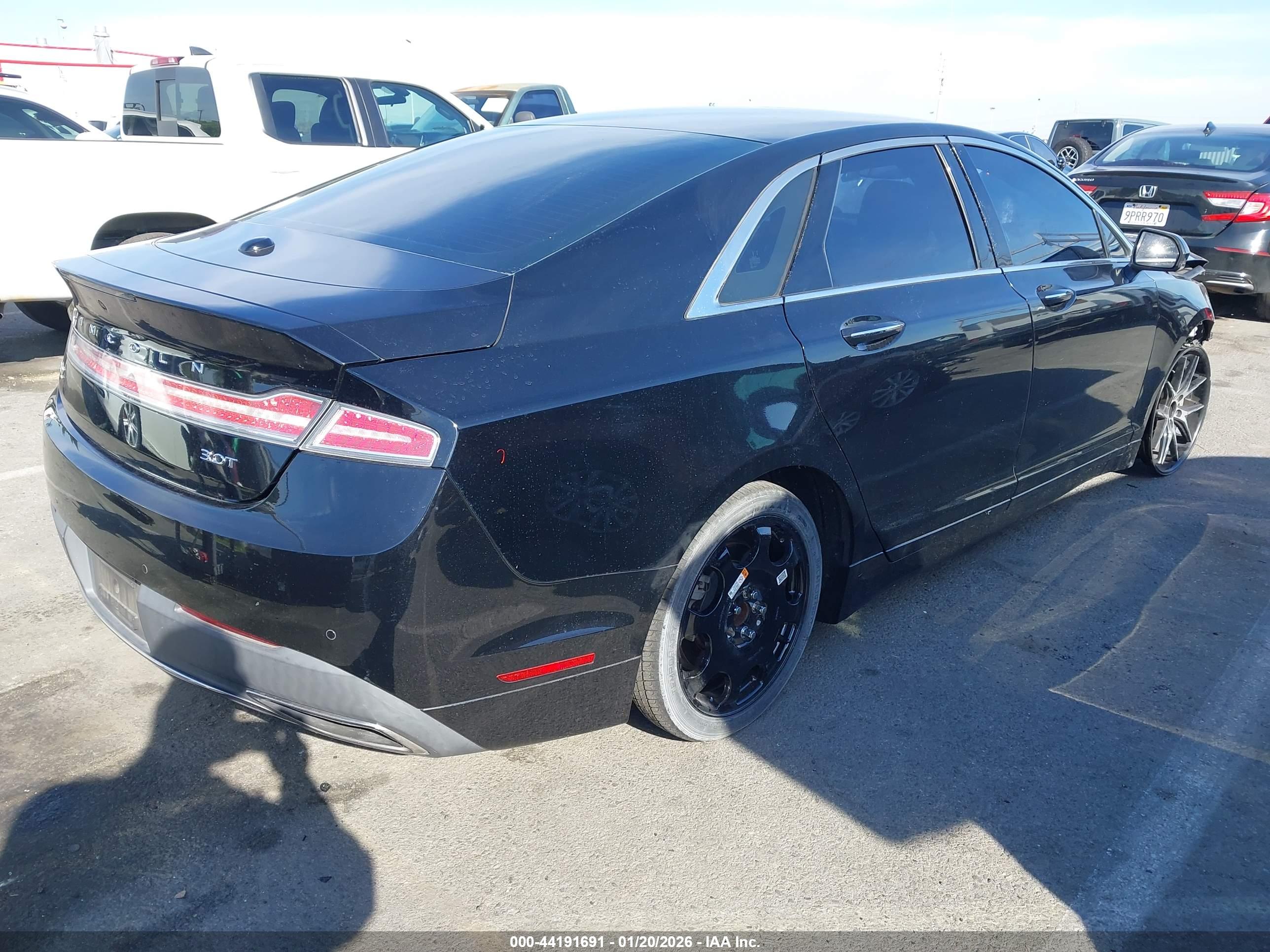 LINCOLN MKZ image 4