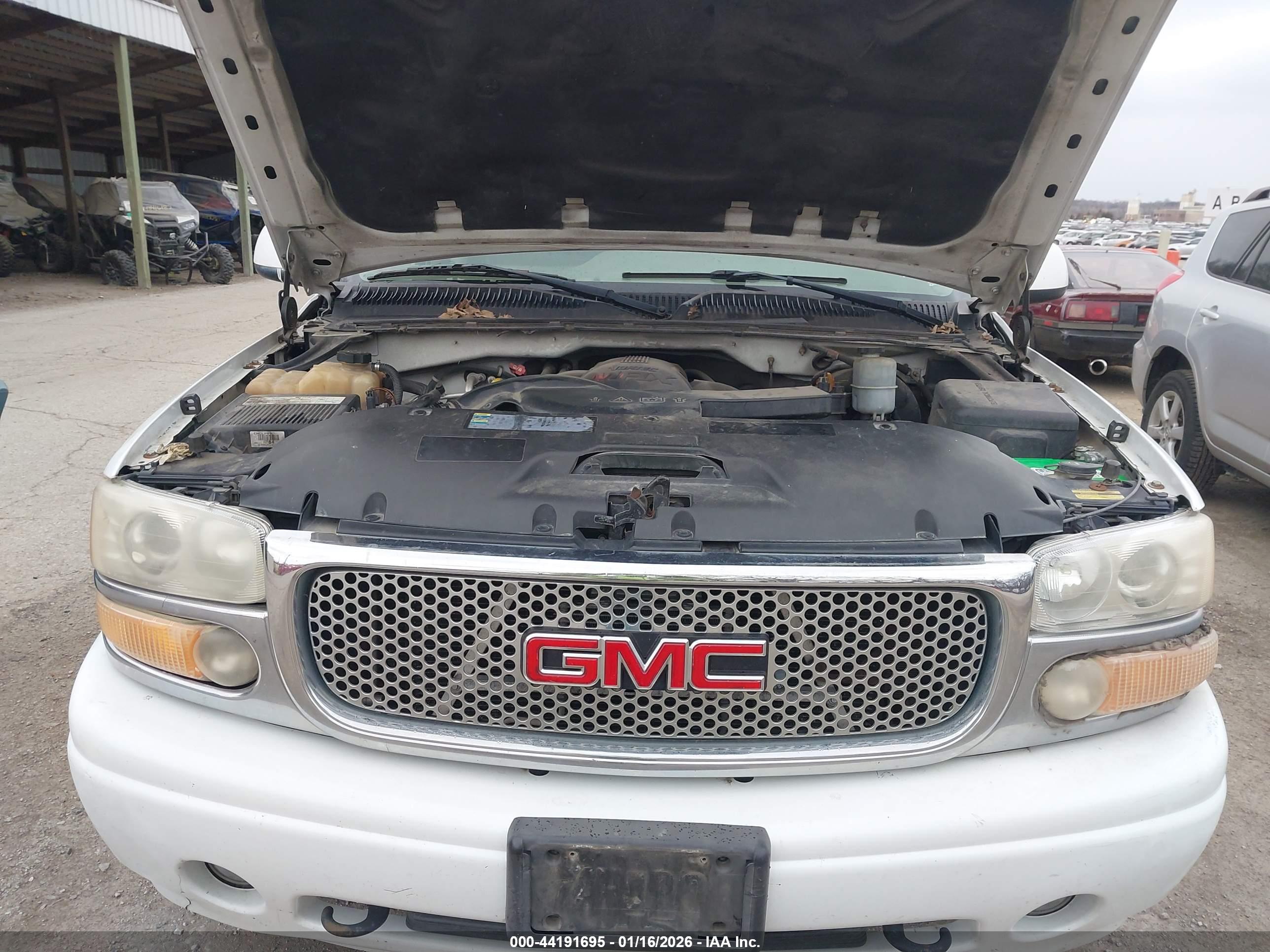 GMC SIERRA image 10
