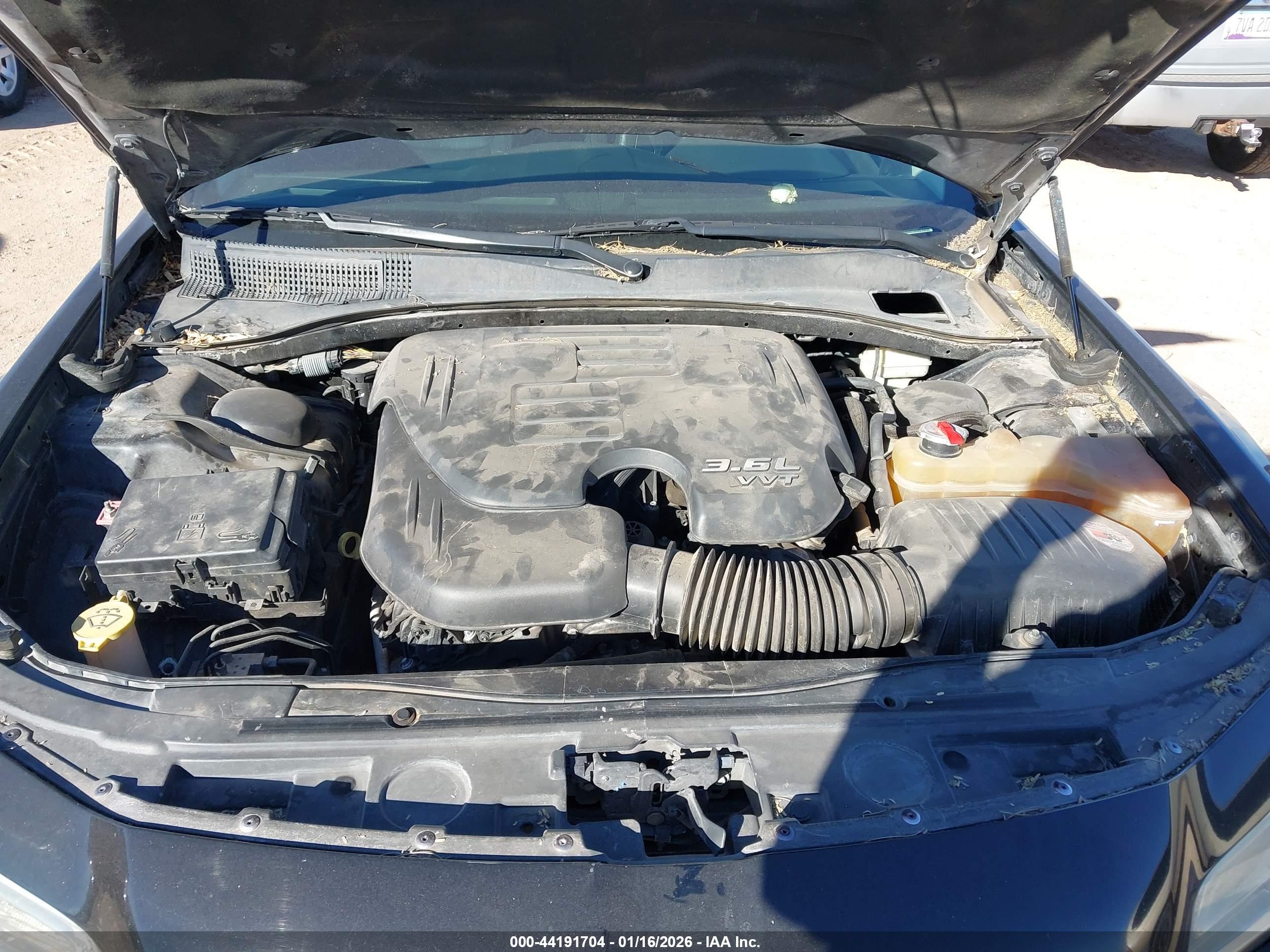 CHRYSLER 300 image 10