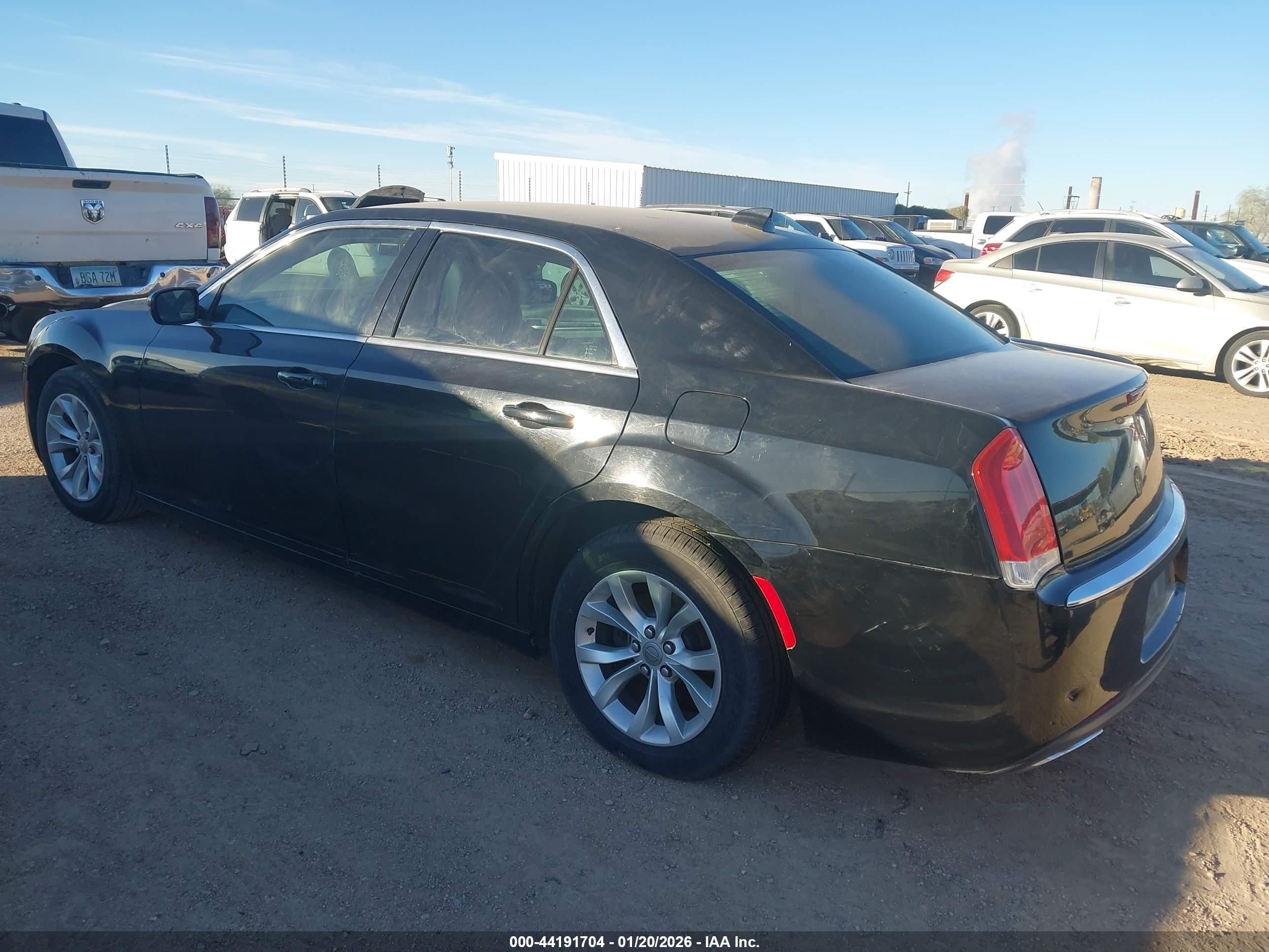 CHRYSLER 300 image 3
