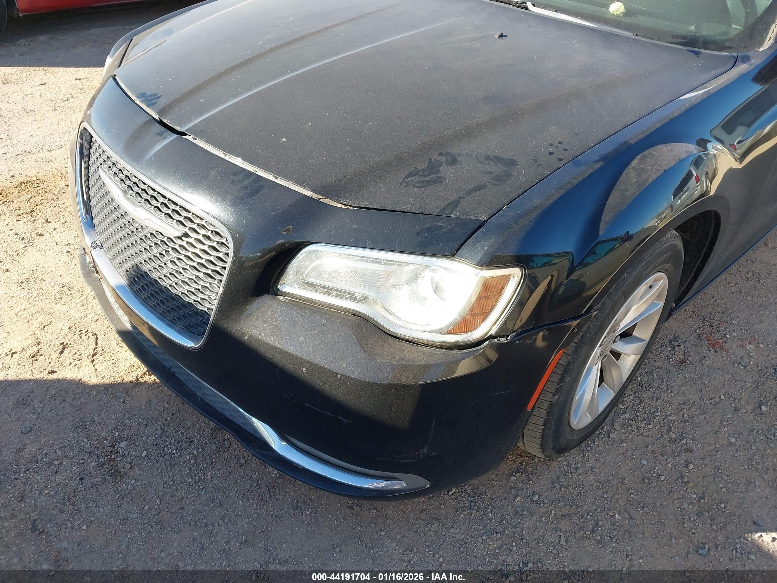 CHRYSLER 300 image 6