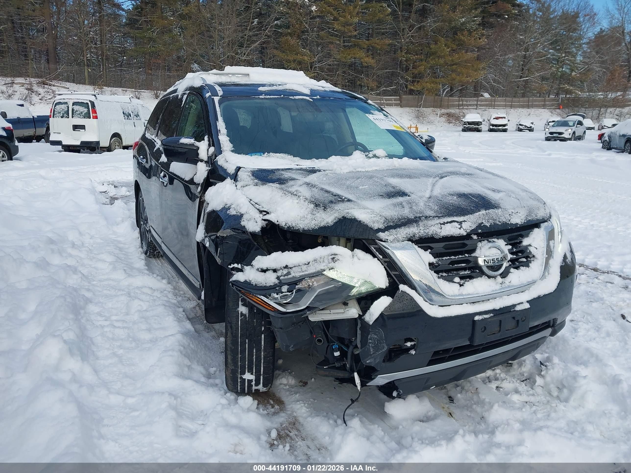NISSAN PATHFINDER image 6