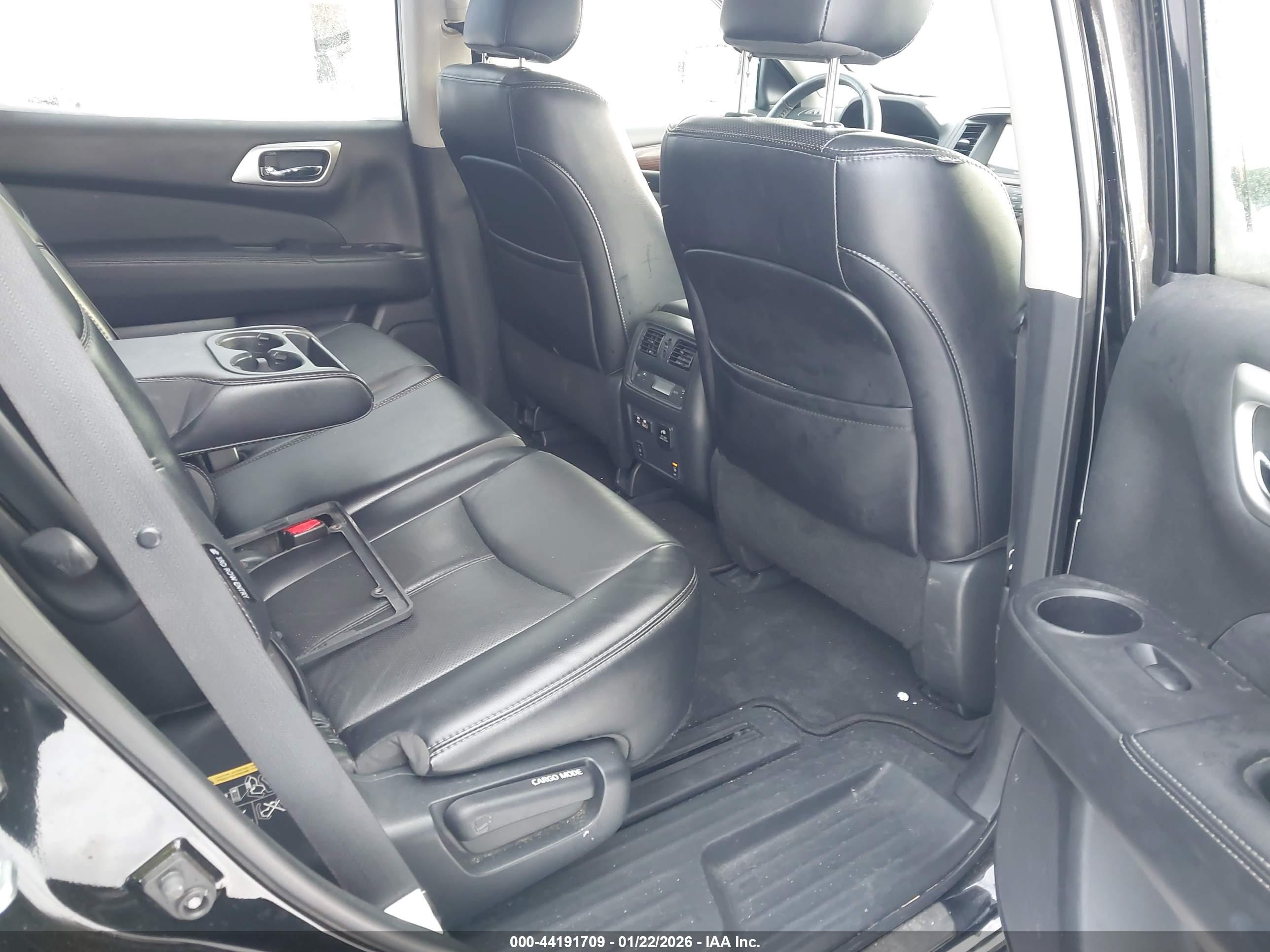 NISSAN PATHFINDER image 8