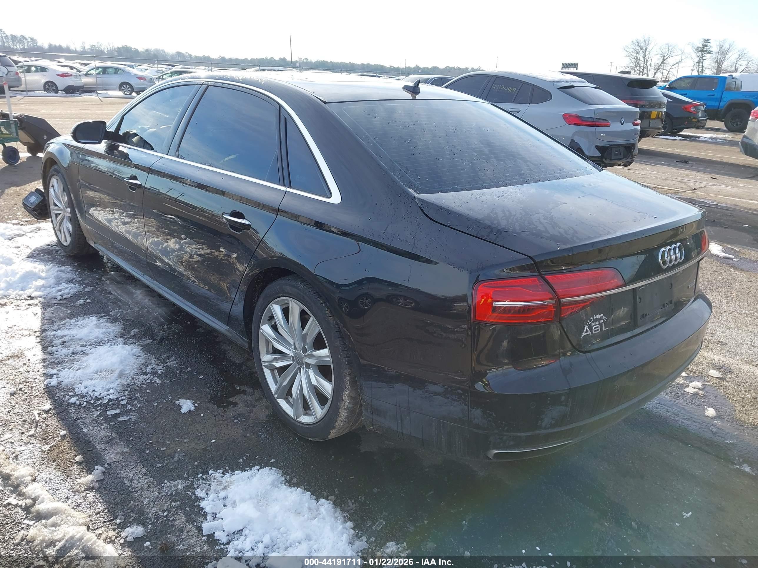 AUDI A8 image 3