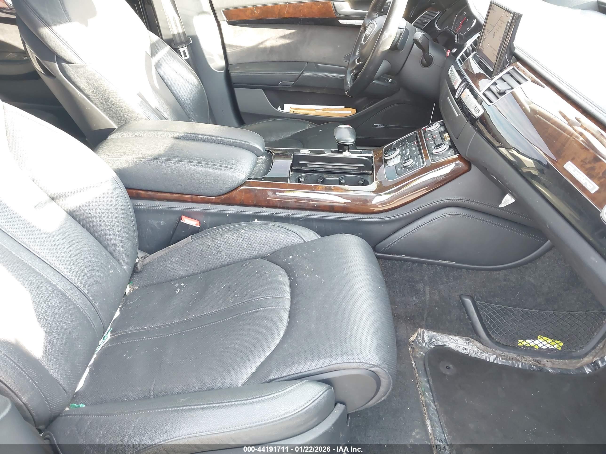 AUDI A8 image 5