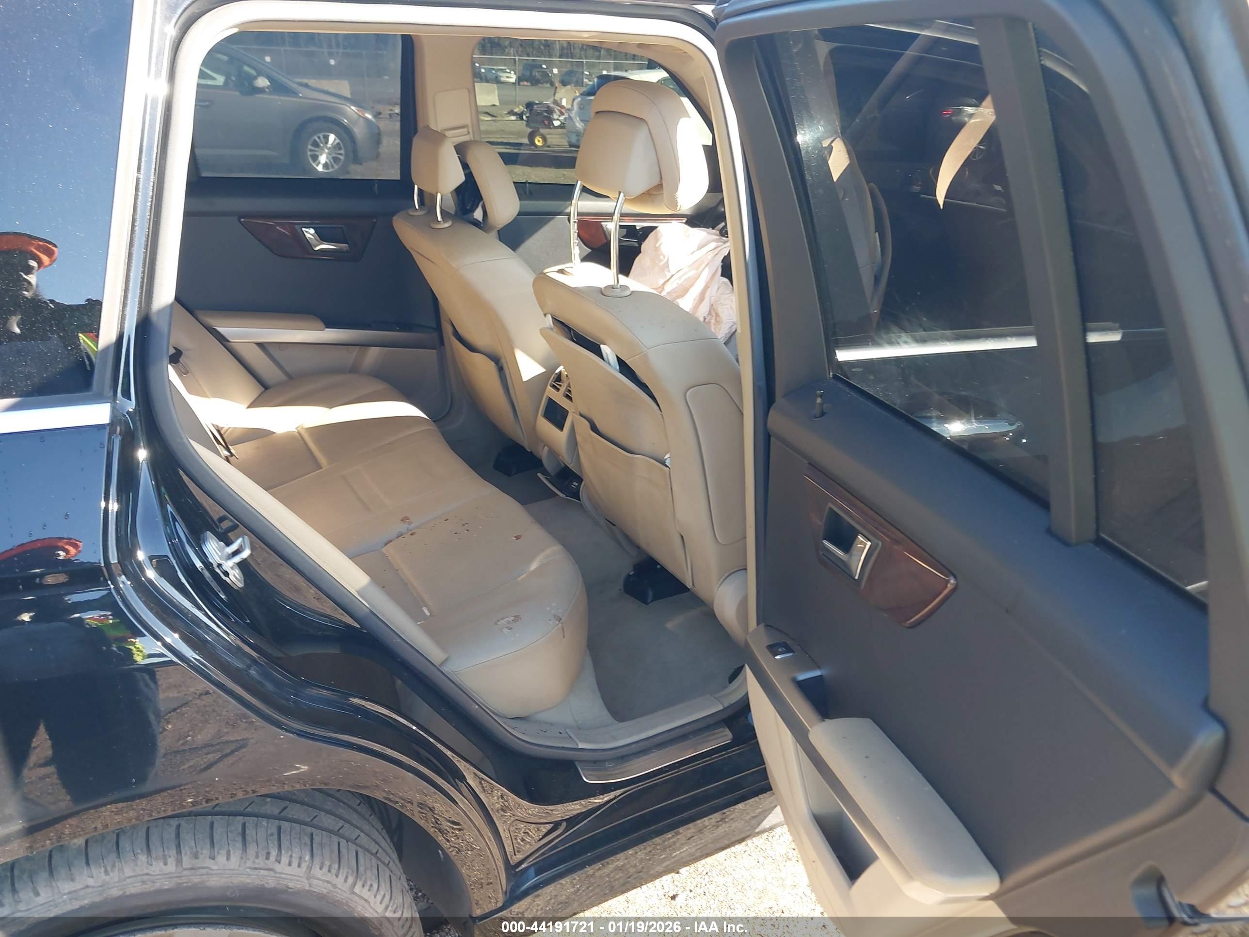 MERCEDES-BENZ GLK image 8