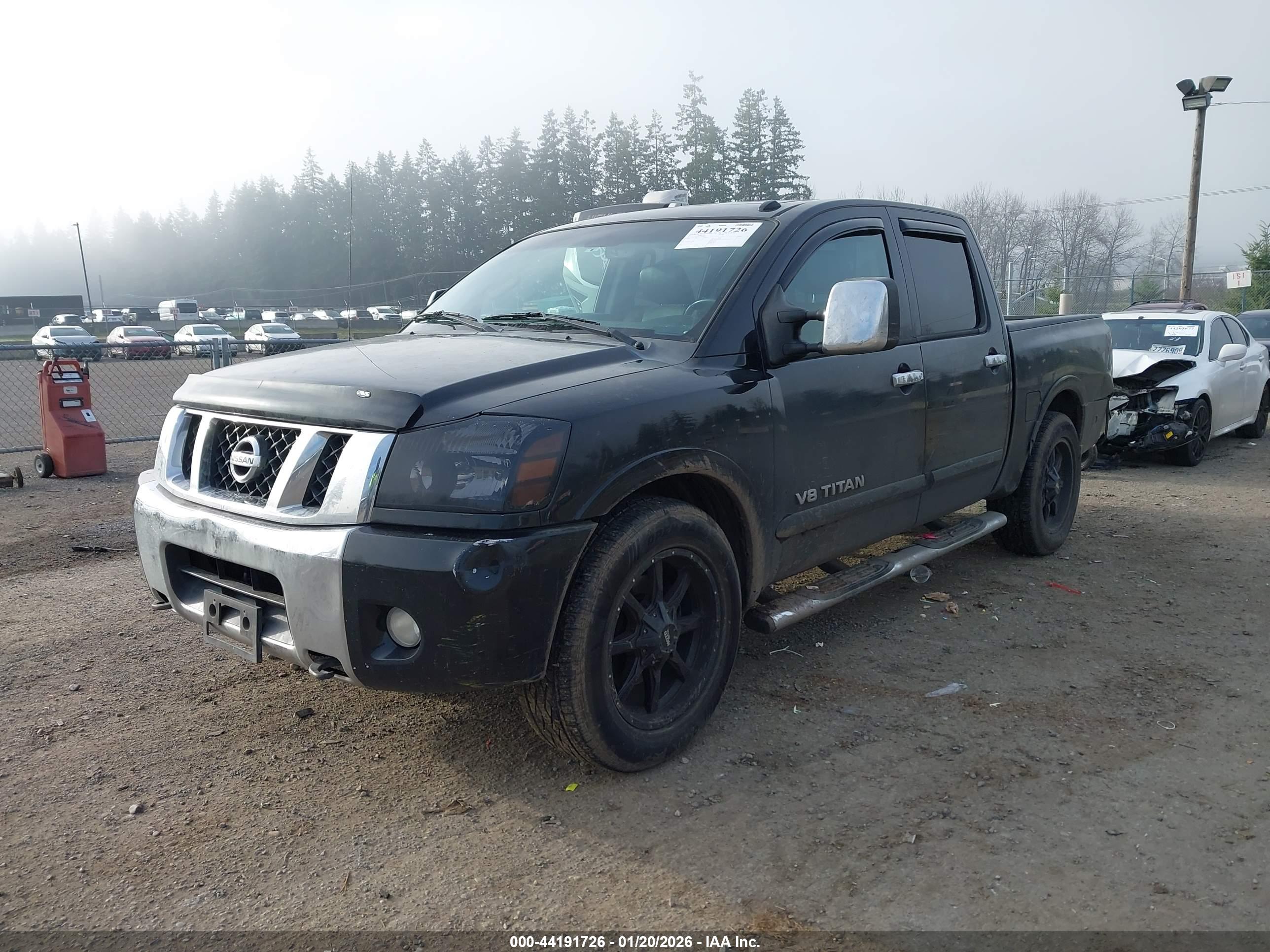 NISSAN TITAN image 2