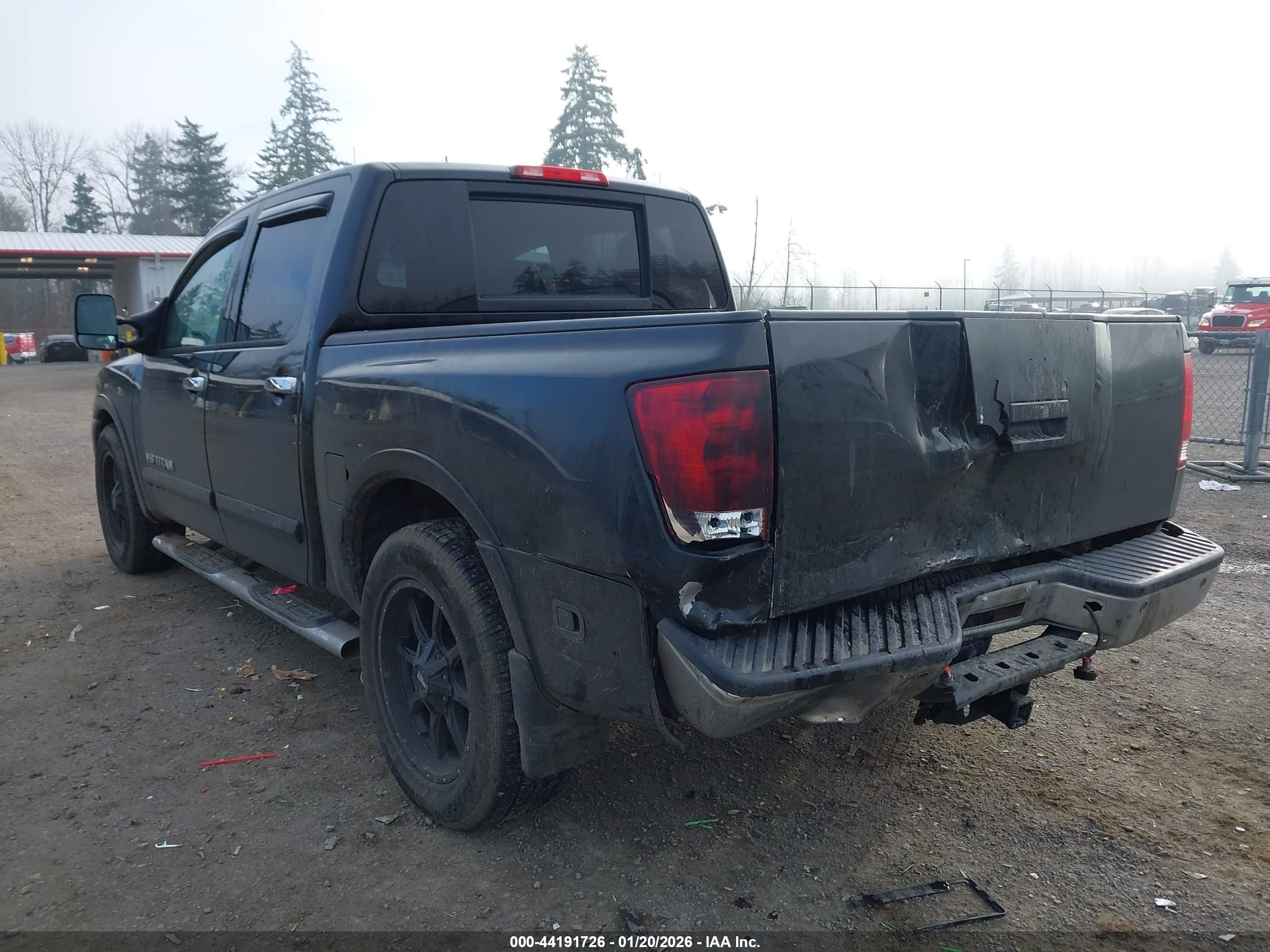 NISSAN TITAN image 3