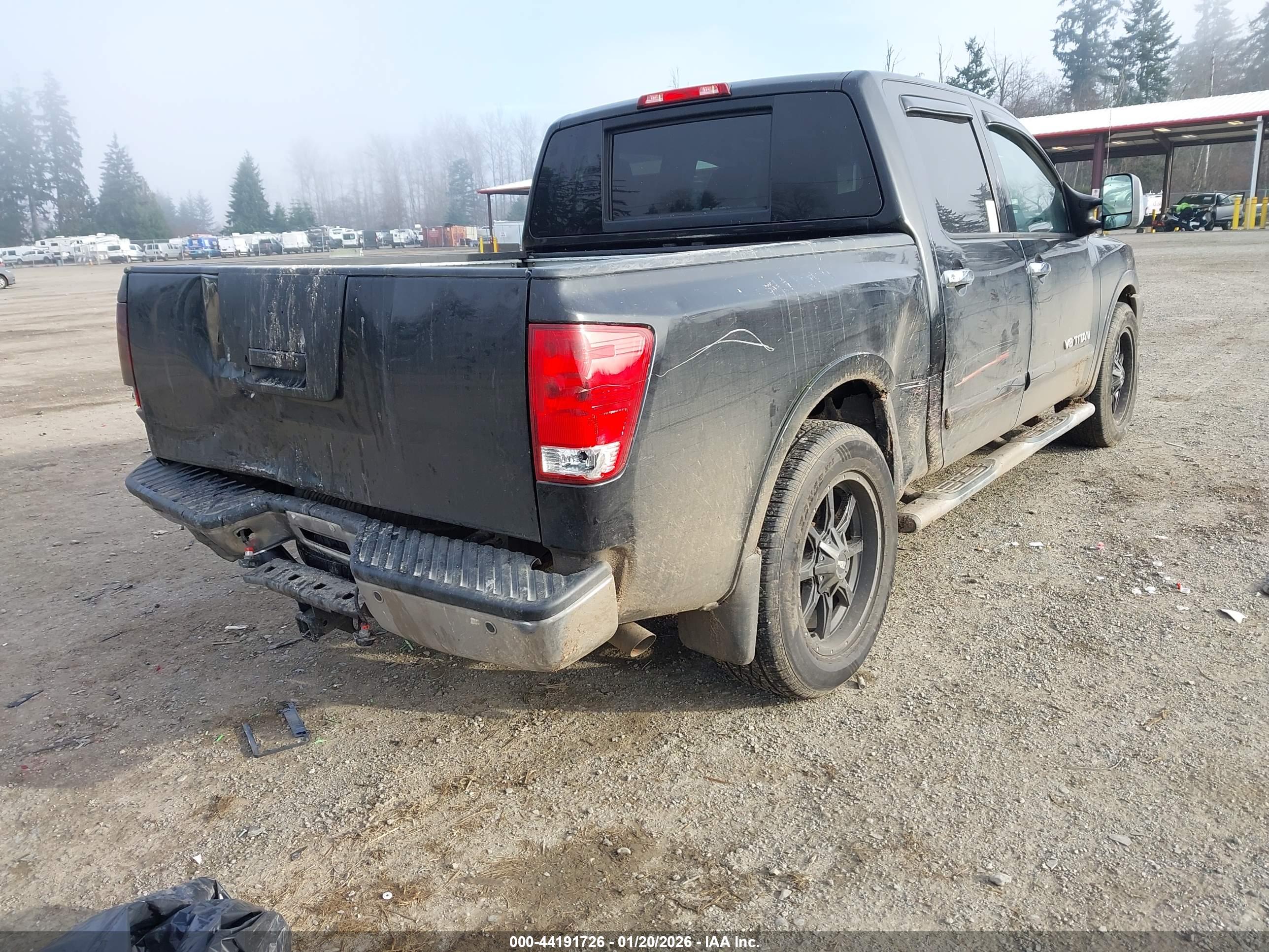 NISSAN TITAN image 4