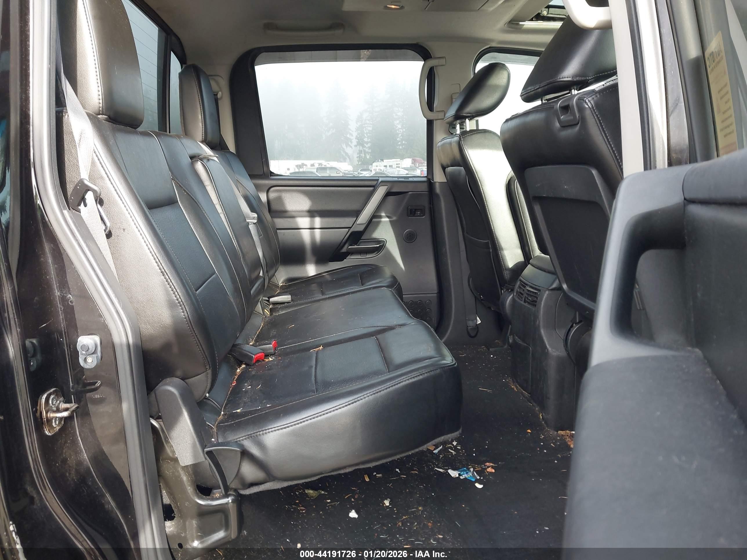 NISSAN TITAN image 8