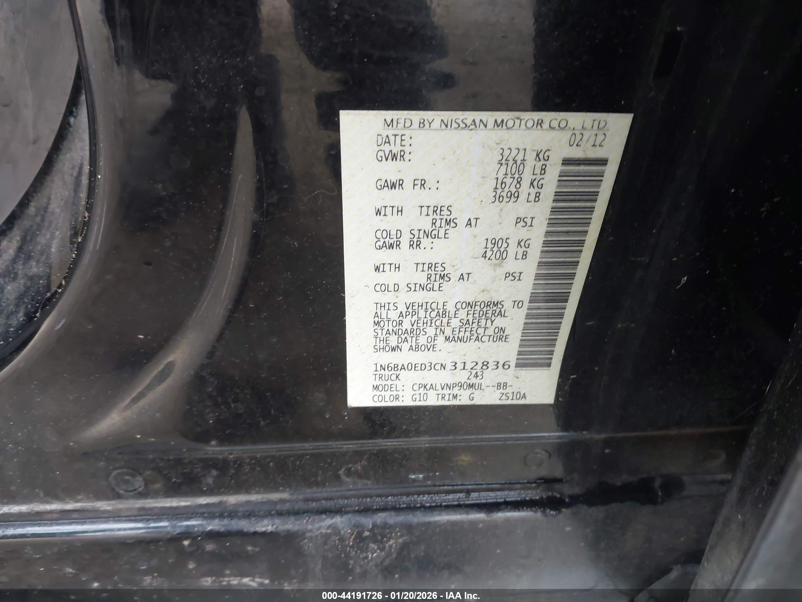 NISSAN TITAN image 9