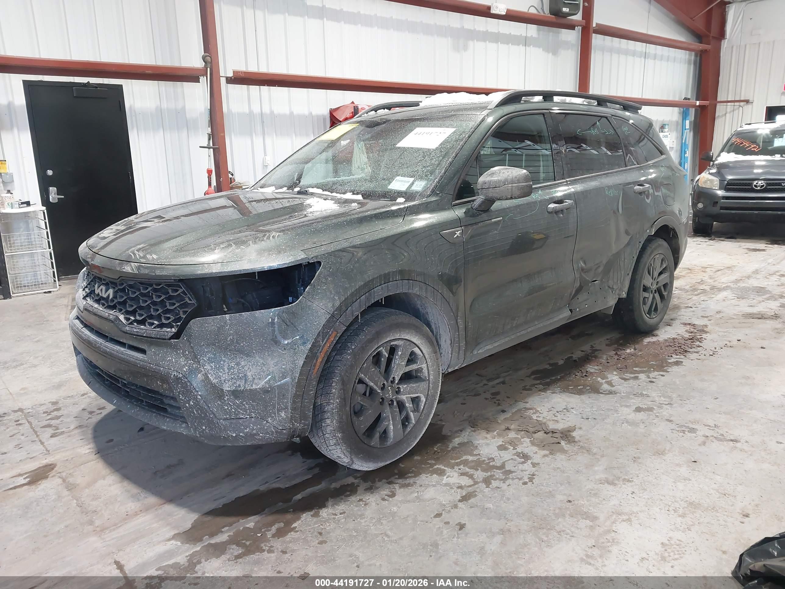 KIA SORENTO image 2