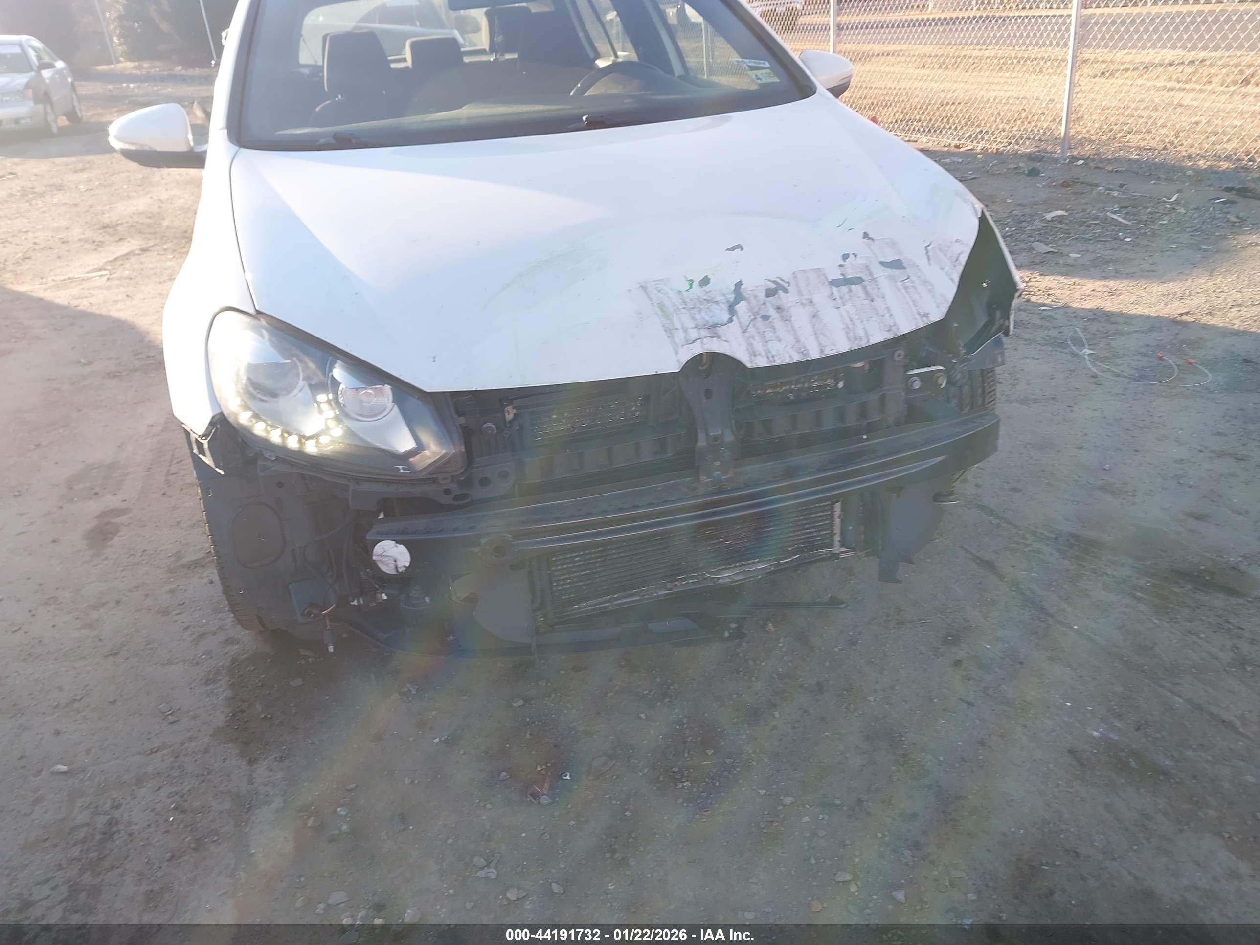 VOLKSWAGEN GTI image 6