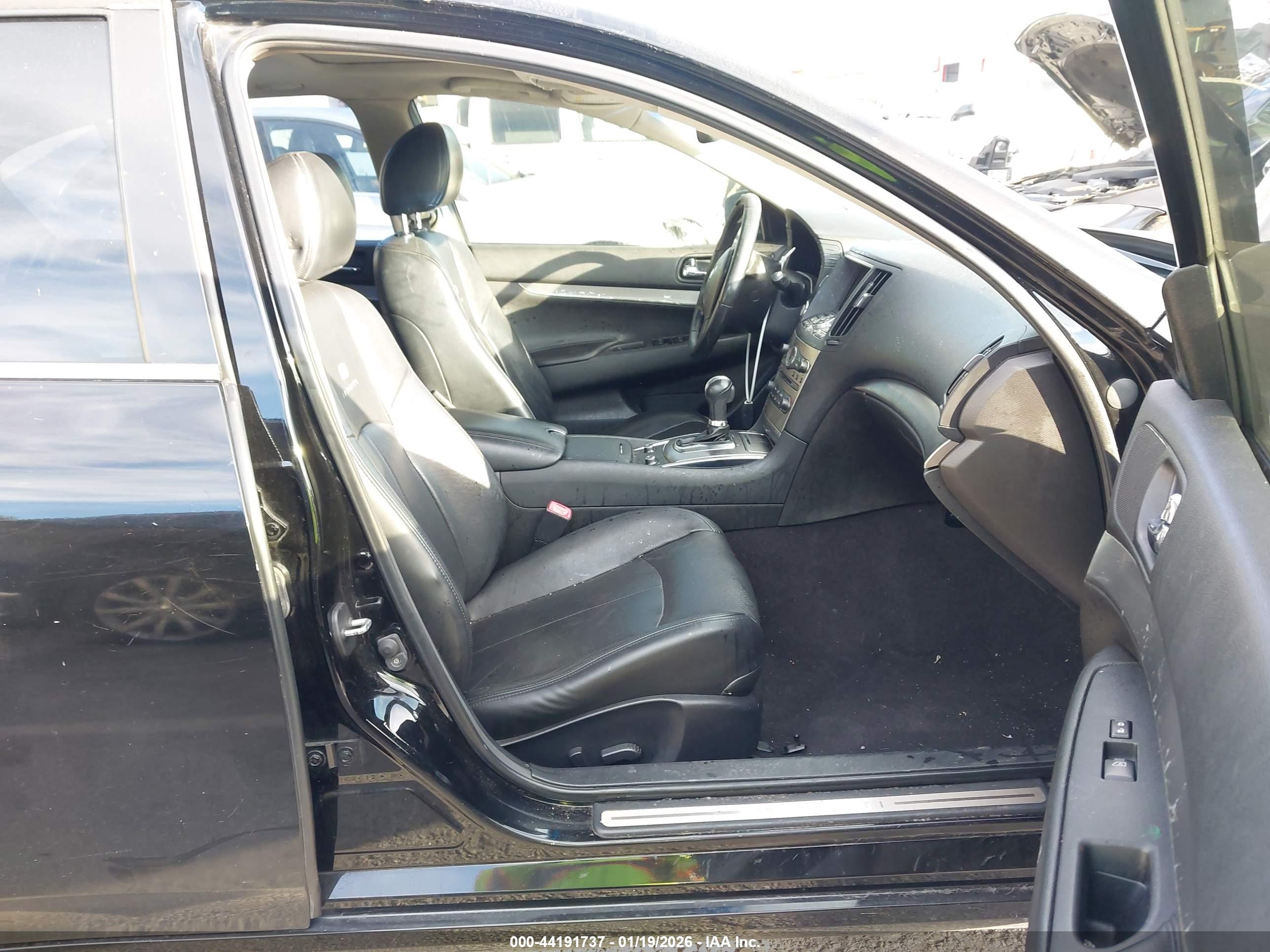 INFINITI G37 image 5