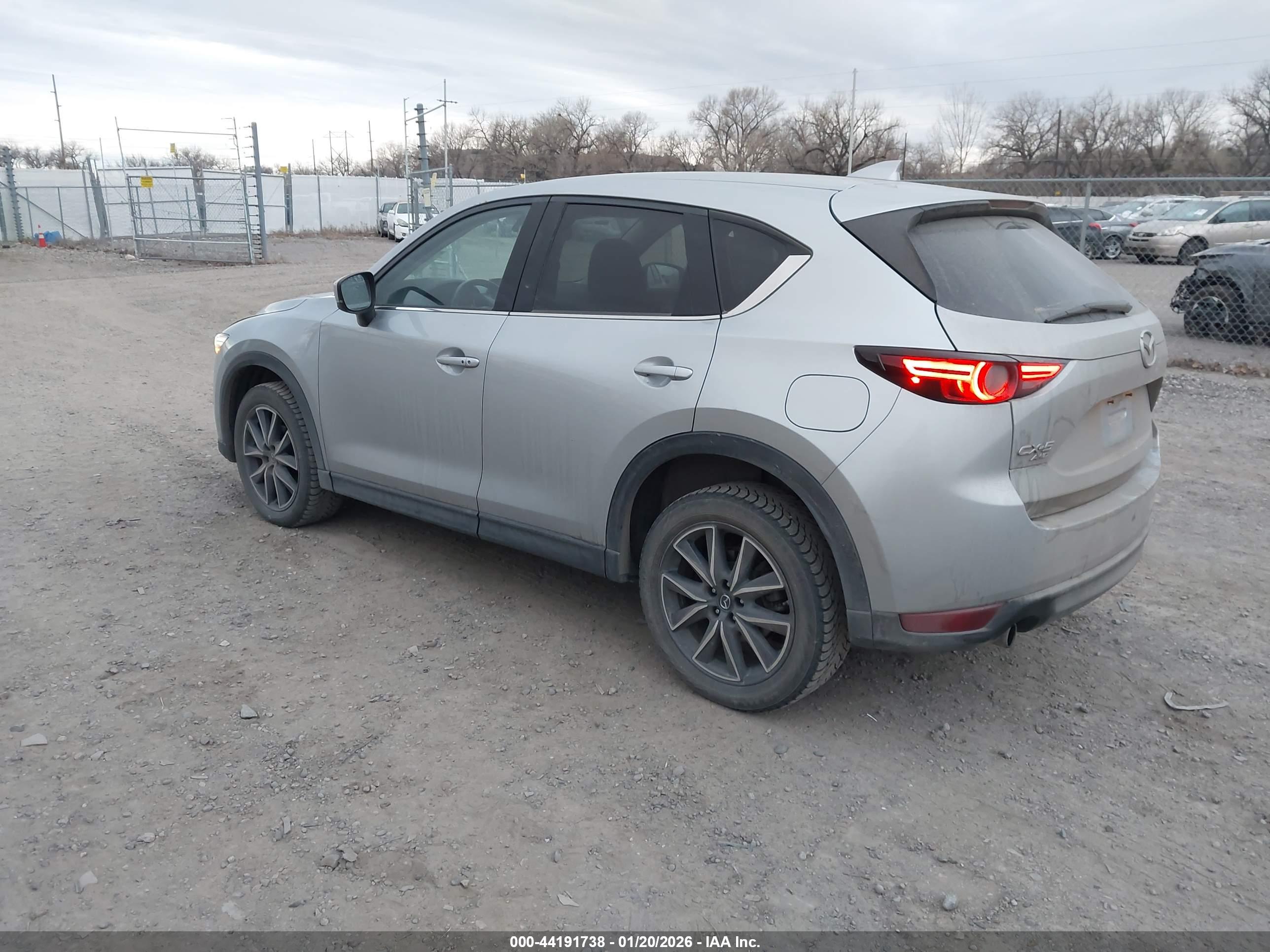 MAZDA CX-5 image 3