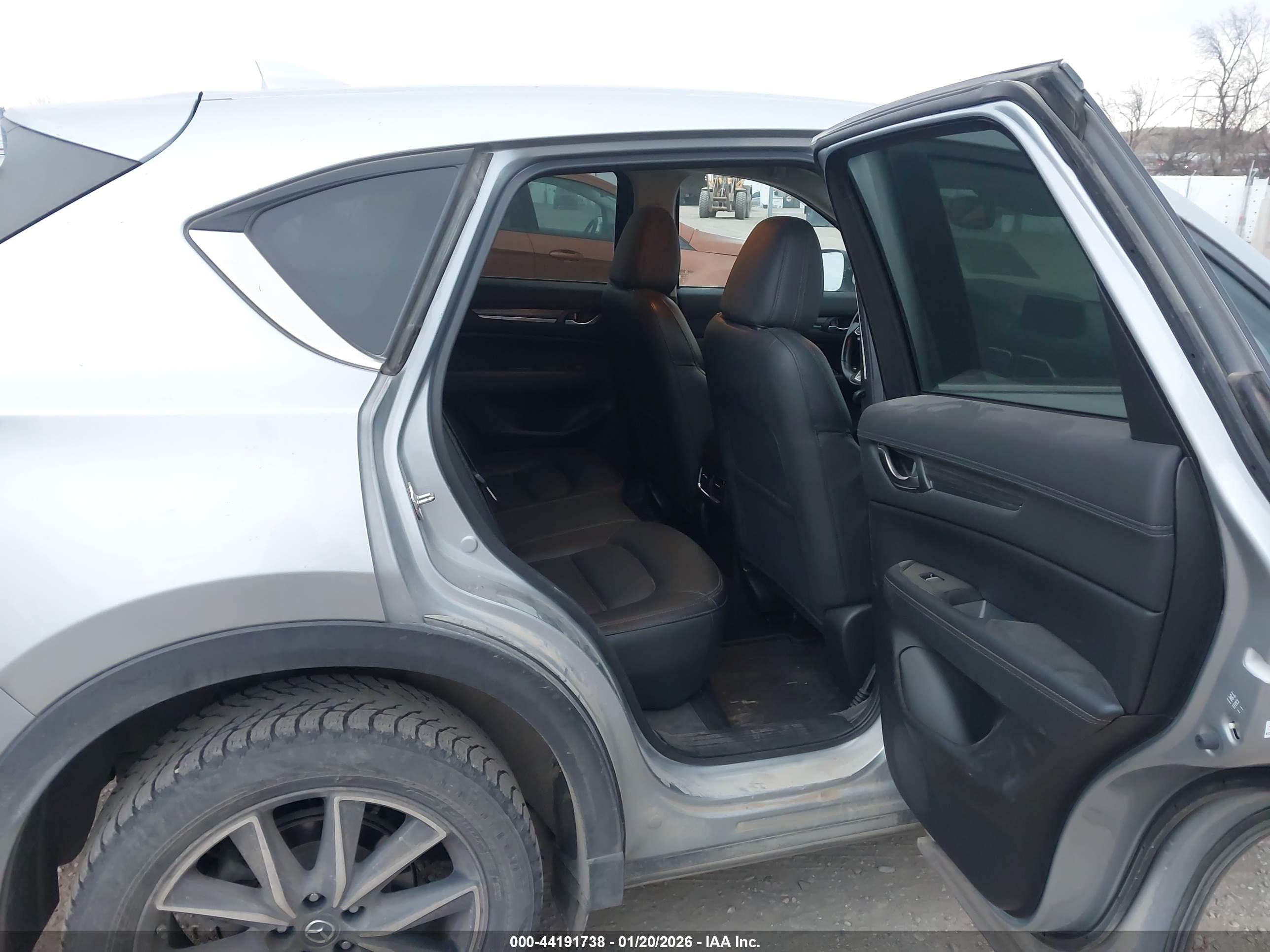 MAZDA CX-5 image 8
