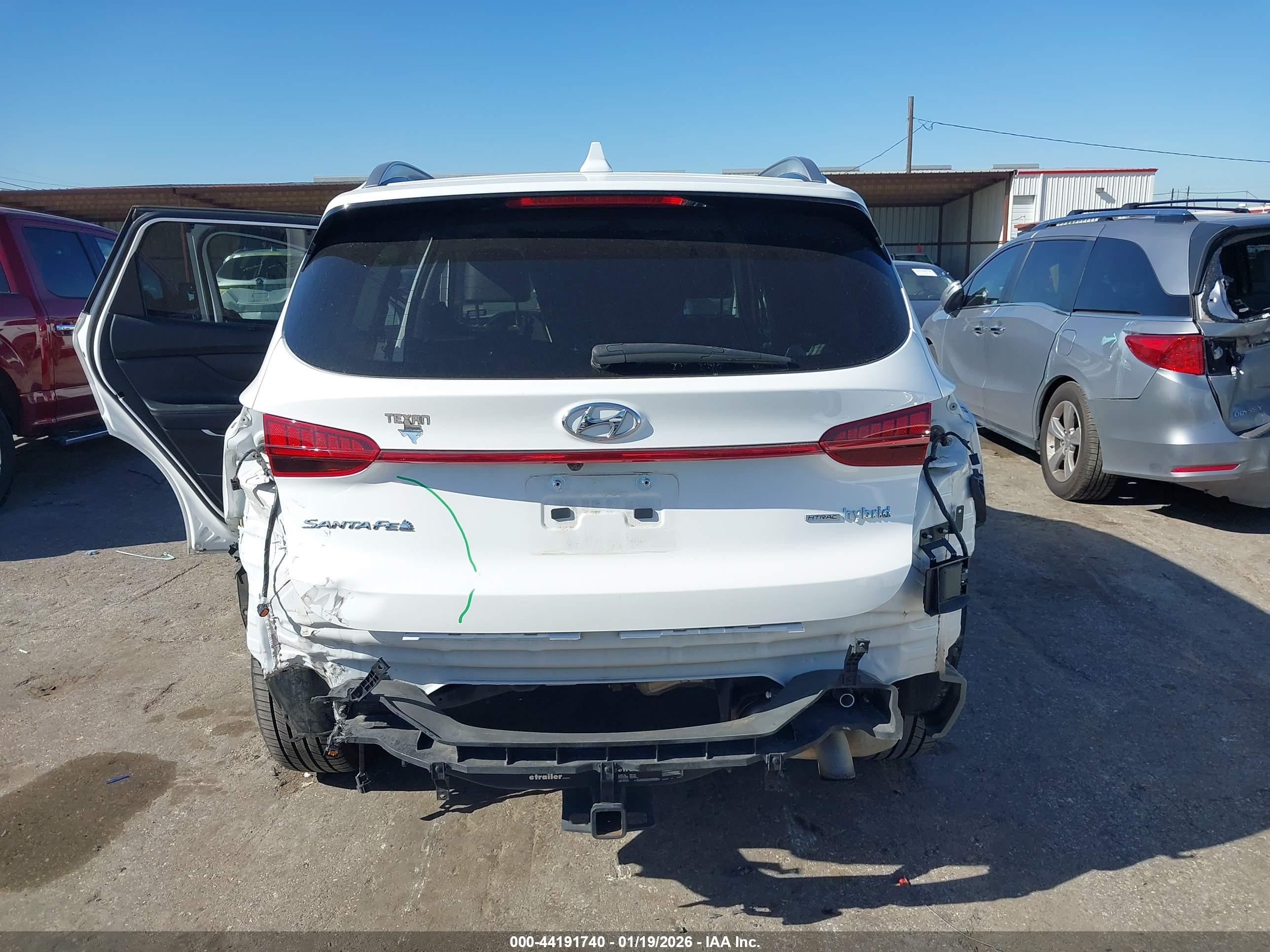 HYUNDAI SANTA image 6