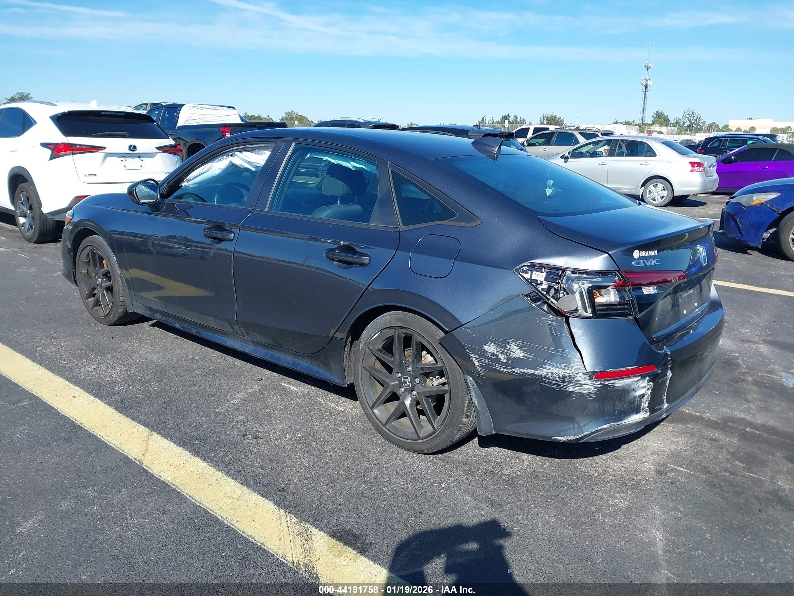 HONDA CIVIC image 3