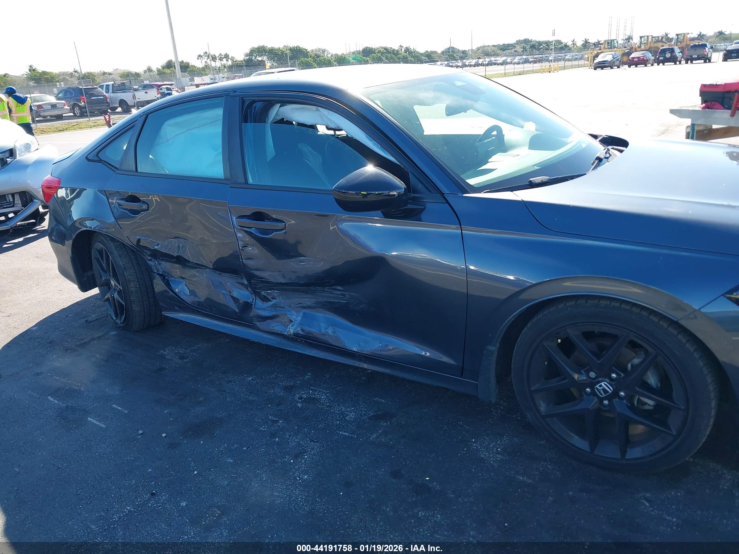 HONDA CIVIC image 6