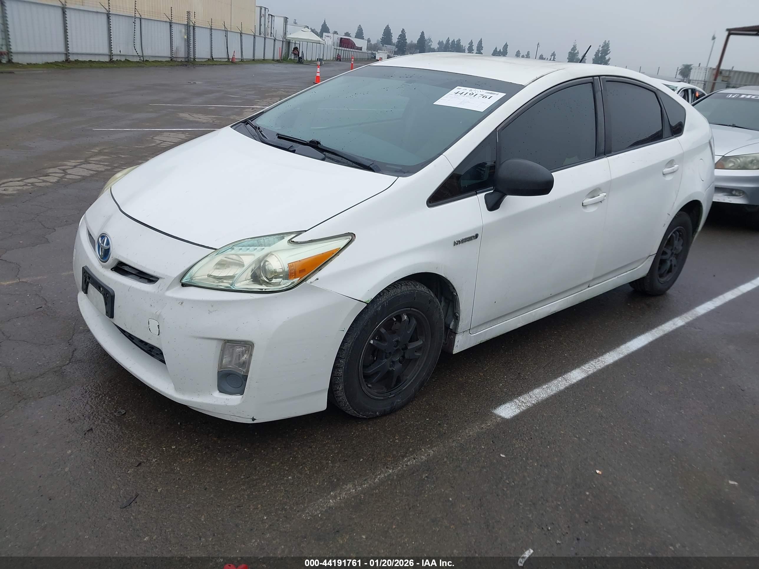 TOYOTA PRIUS image 2