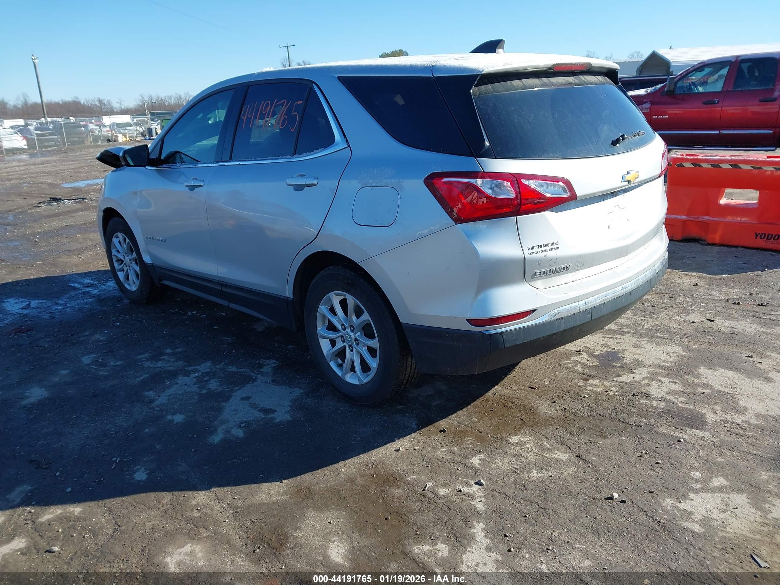 CHEVROLET EQUINOX image 3