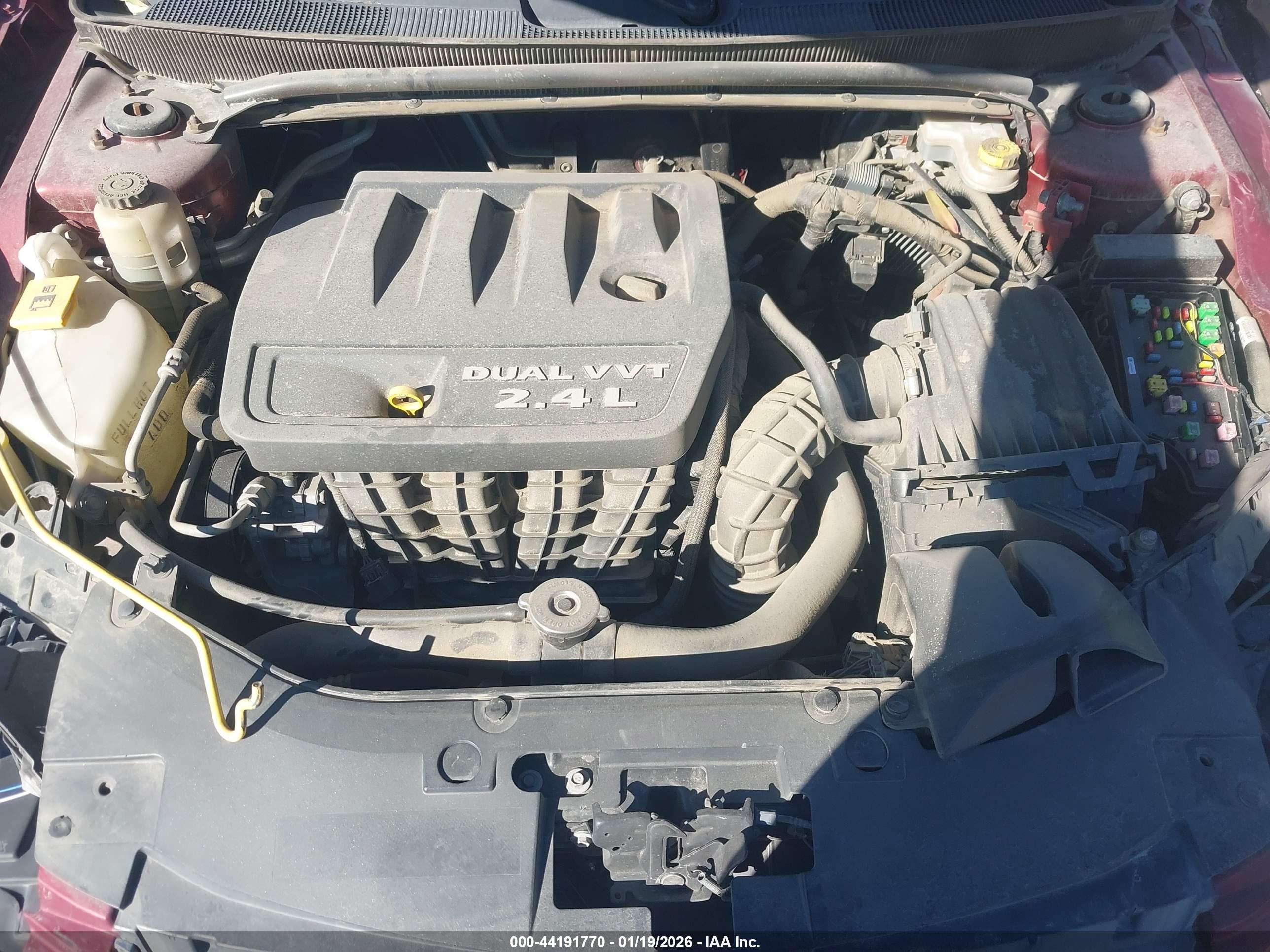 CHRYSLER 200 image 10