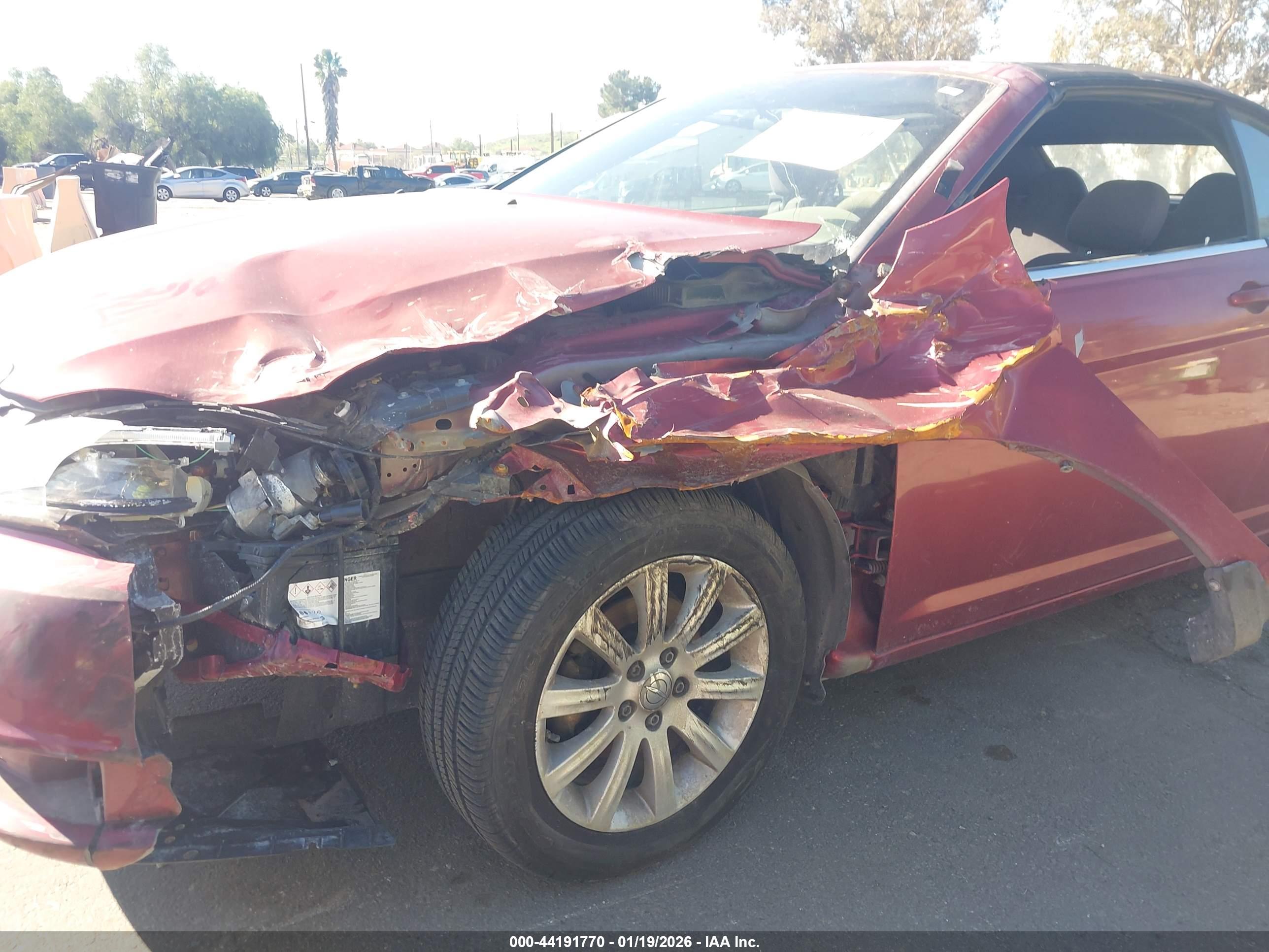 CHRYSLER 200 image 6