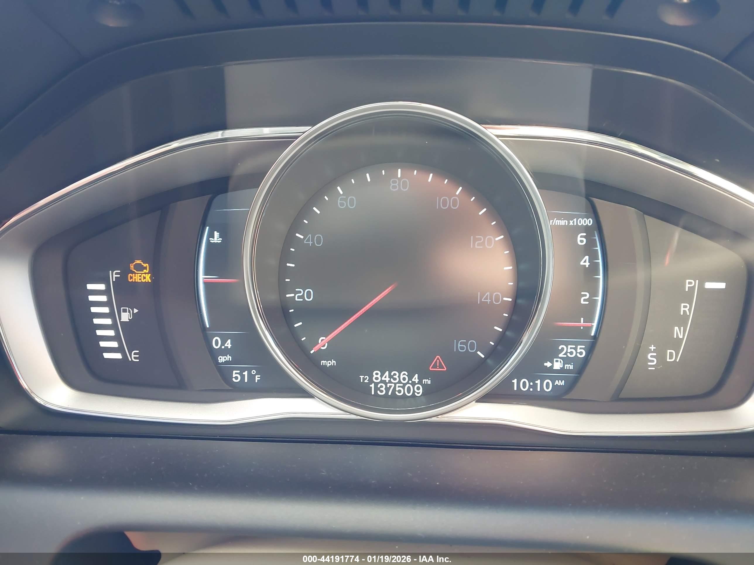 VOLVO XC60 image 7