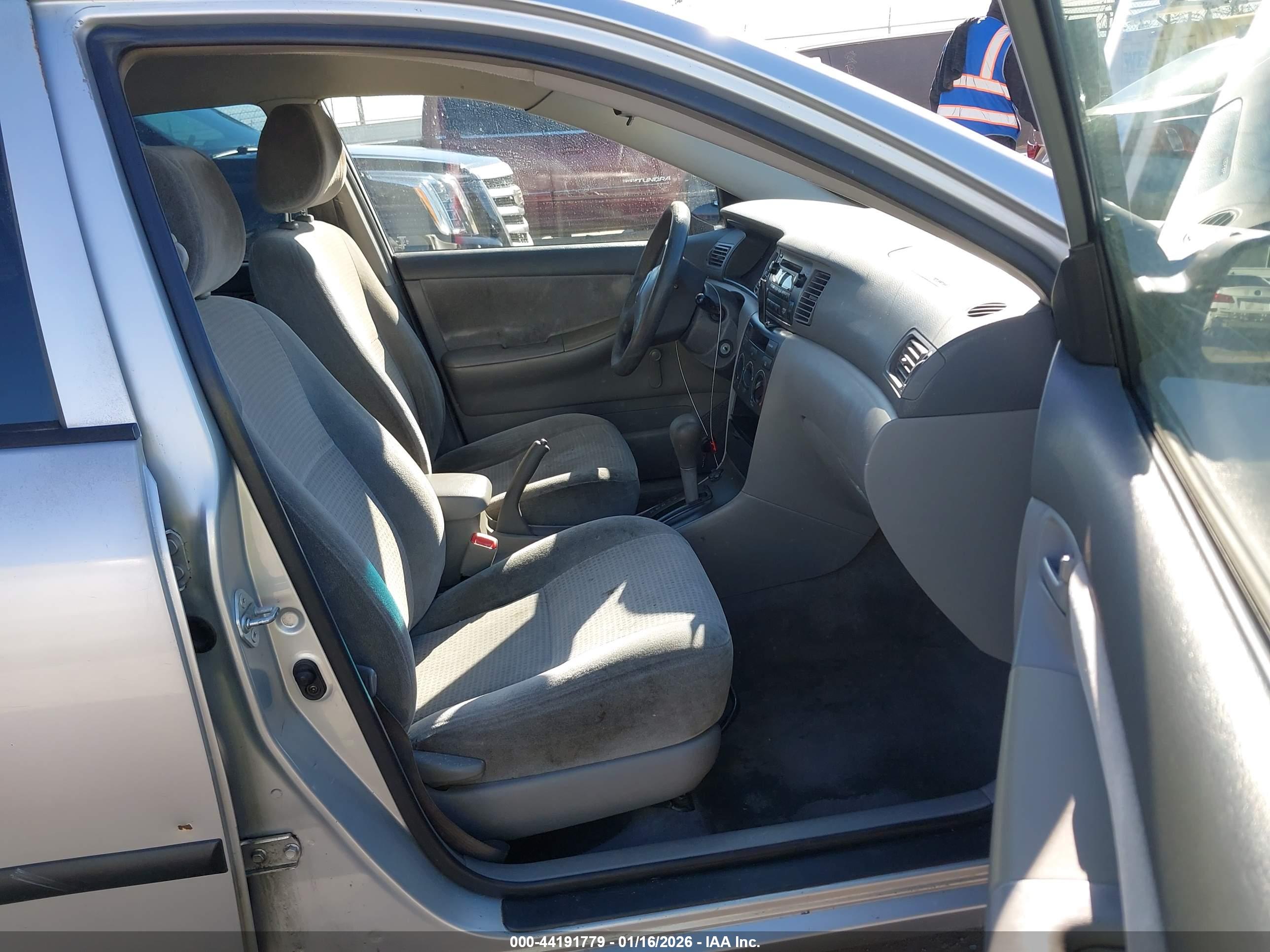 TOYOTA COROLLA image 5