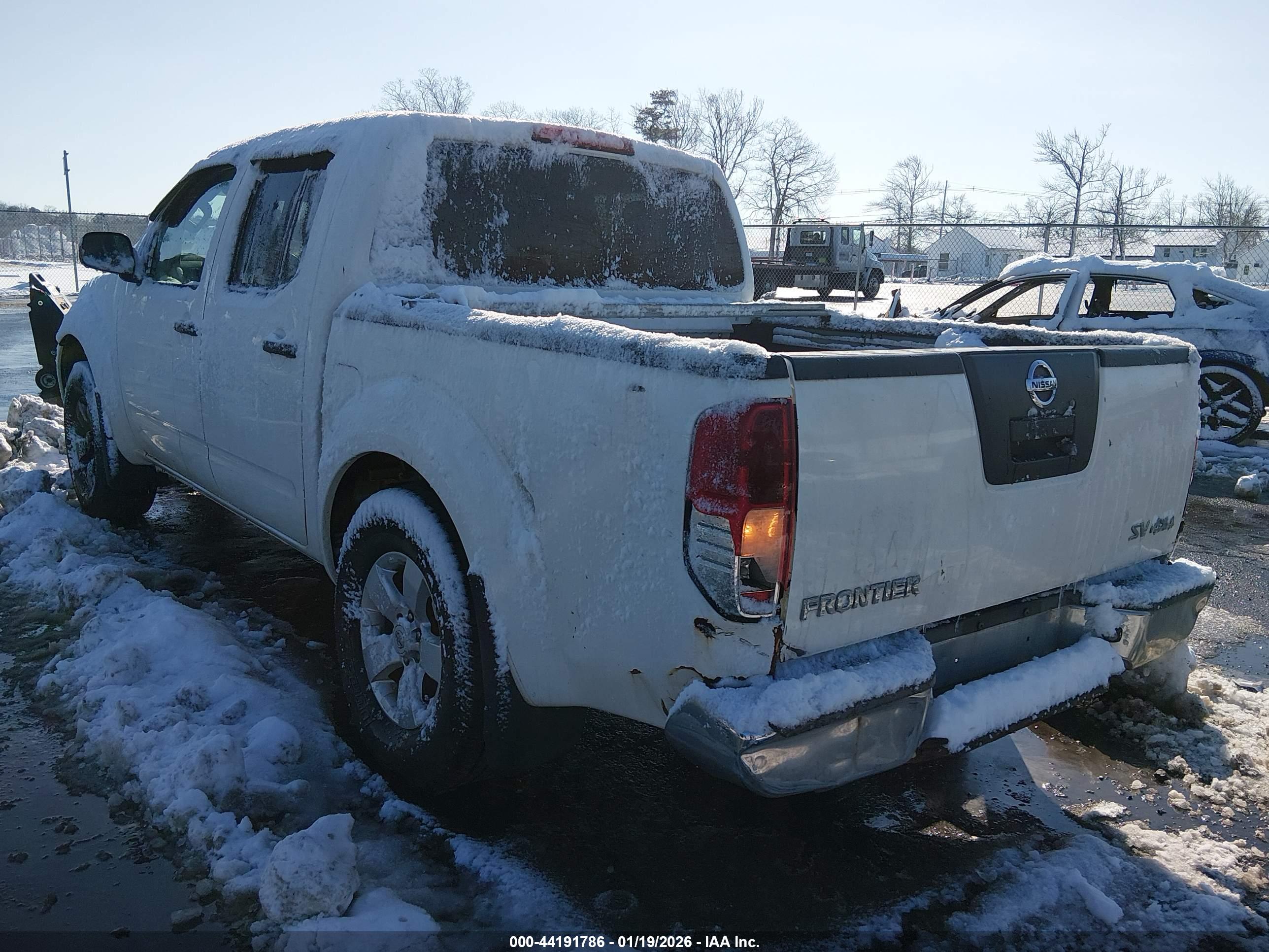 NISSAN FRONTIER image 3