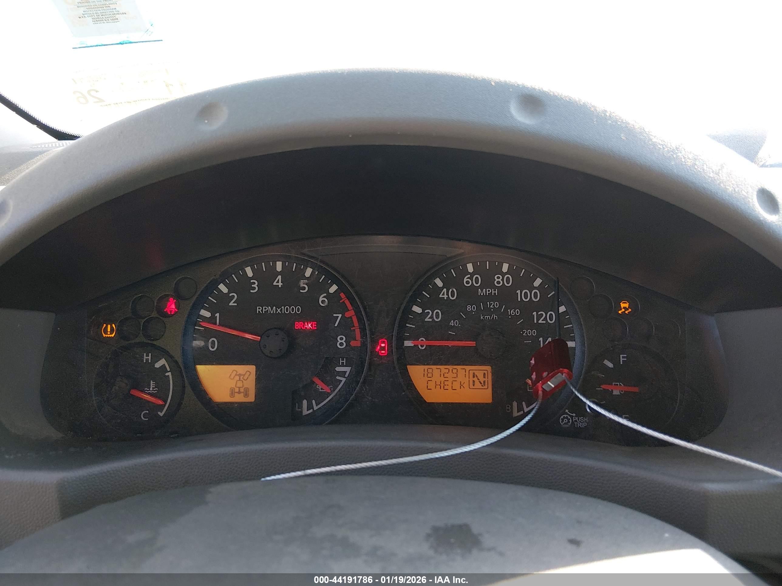 NISSAN FRONTIER image 7