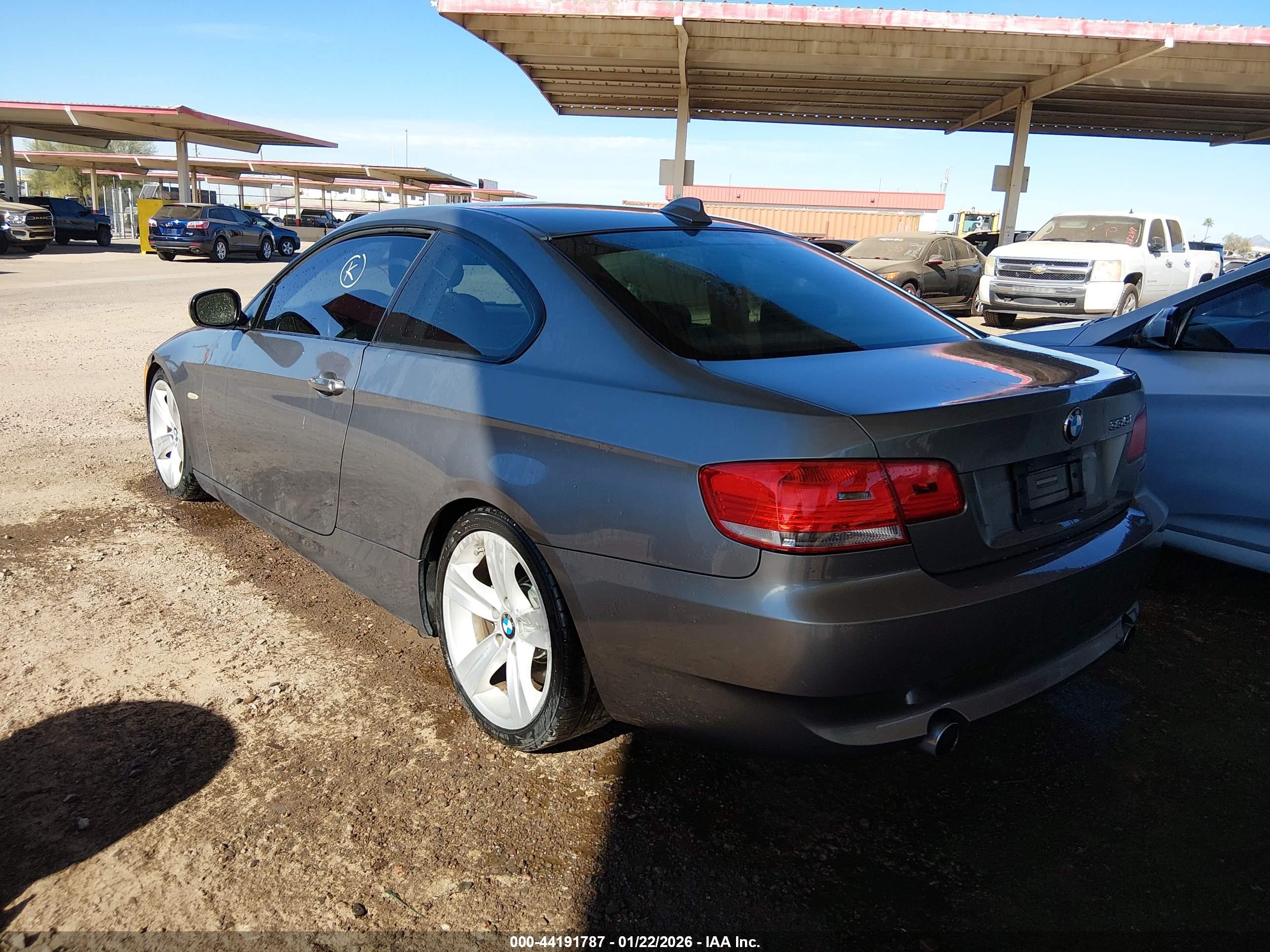 BMW 335I image 3