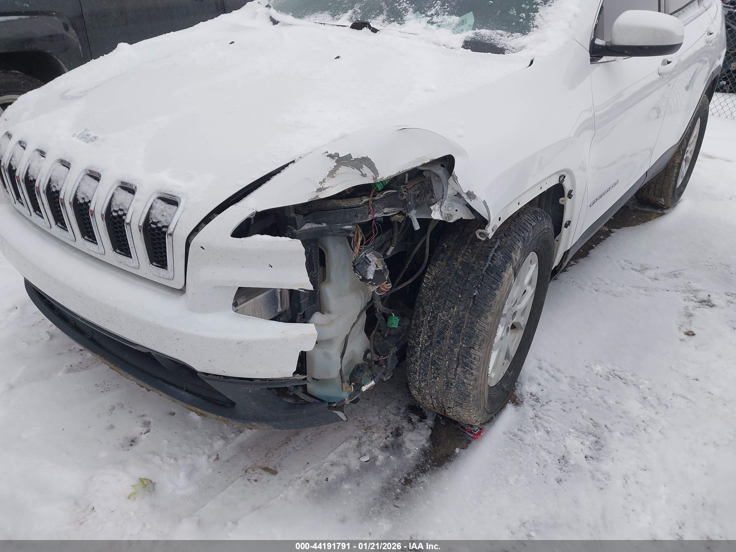 JEEP CHEROKEE image 6