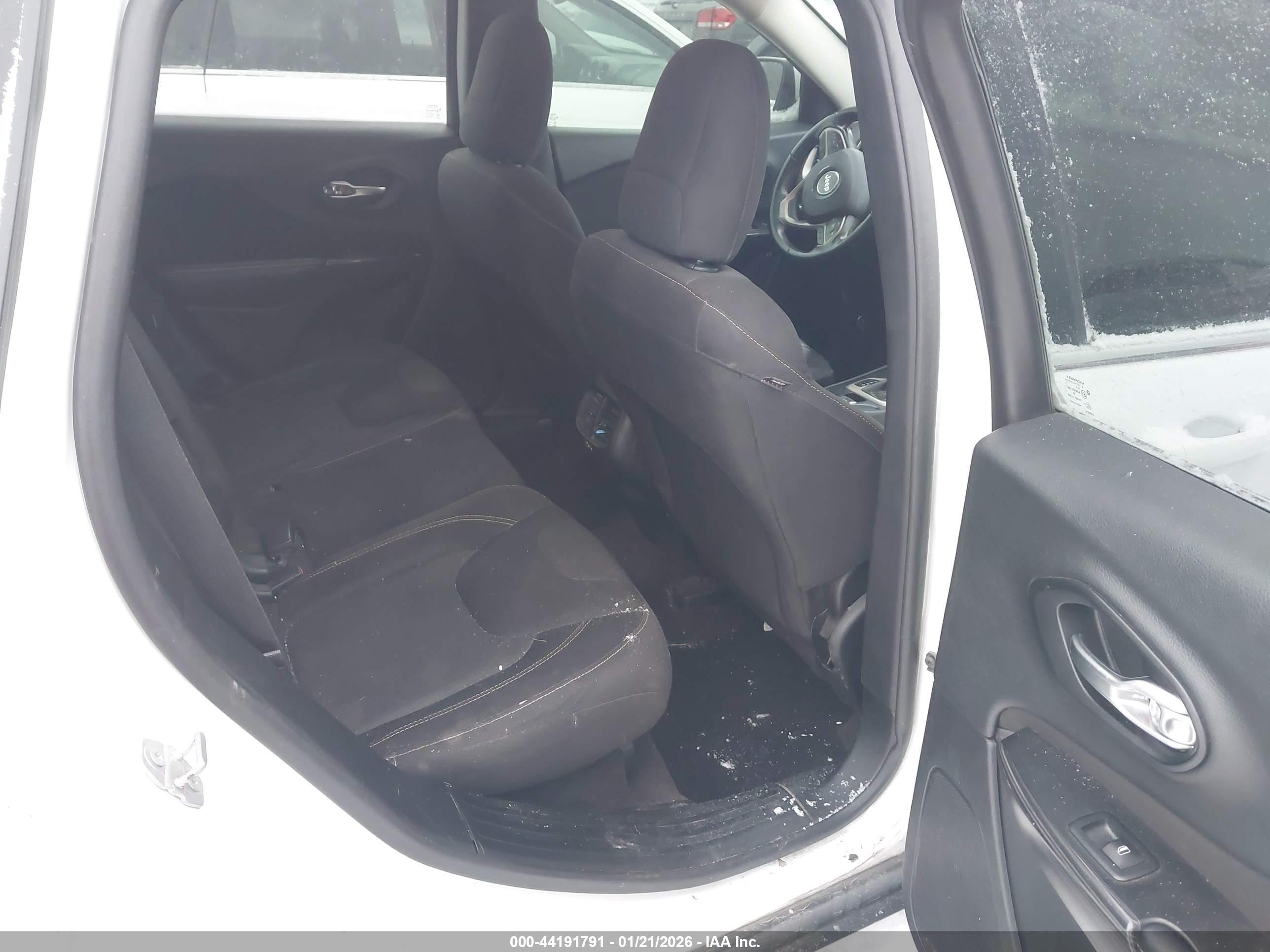 JEEP CHEROKEE image 8