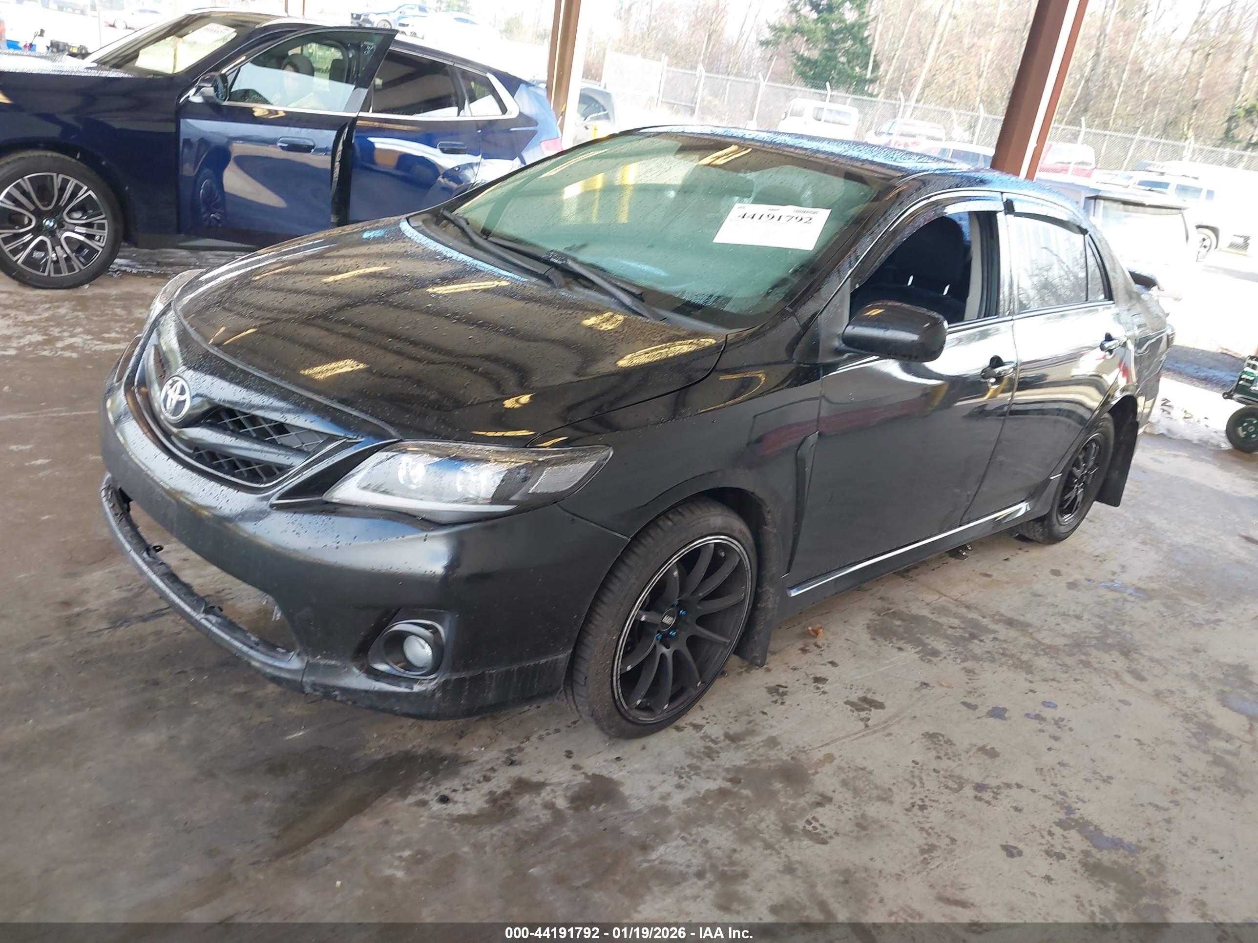 TOYOTA COROLLA image 2