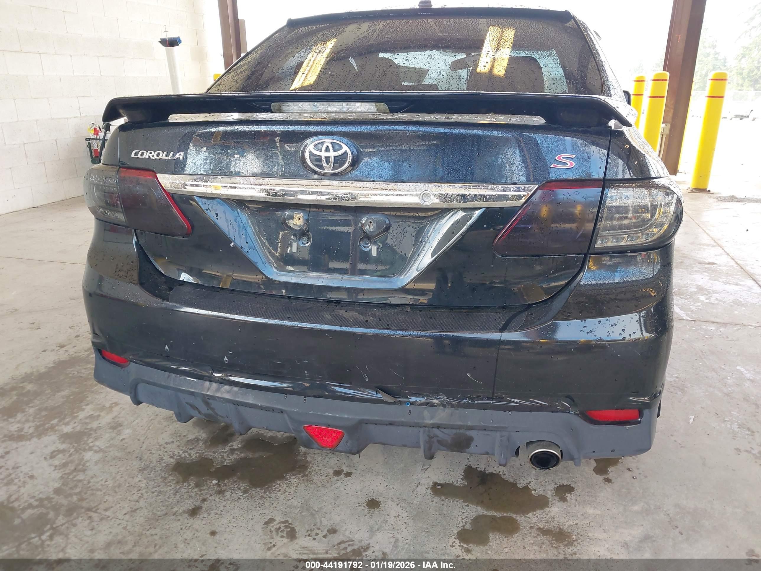 TOYOTA COROLLA image 6