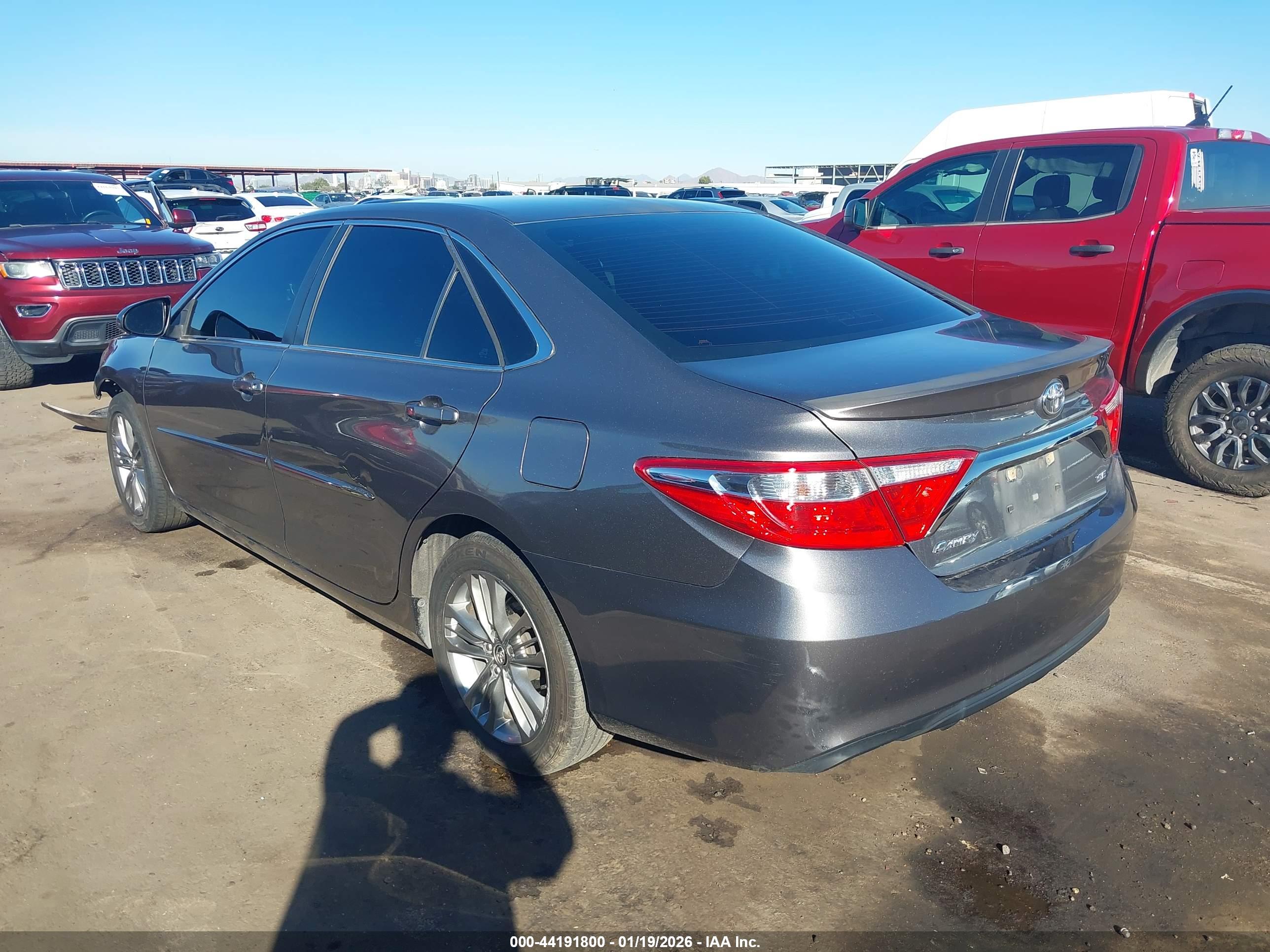 TOYOTA CAMRY image 3