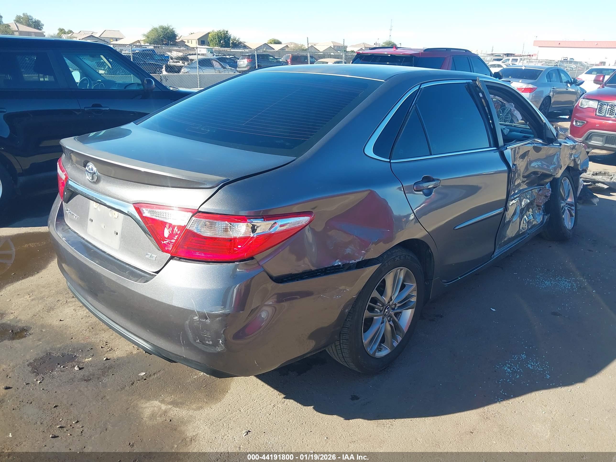 TOYOTA CAMRY image 4